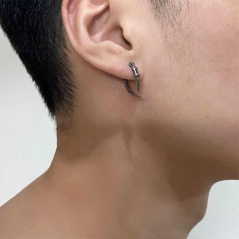 Dark Punk Claw Earrings