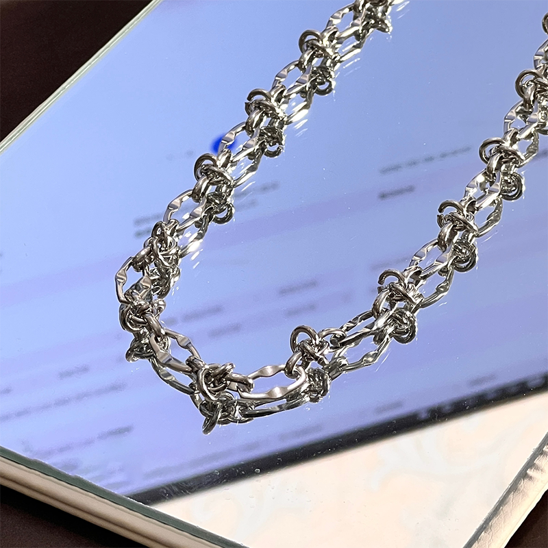 Titanium Steel Knotted Thorn Necklace