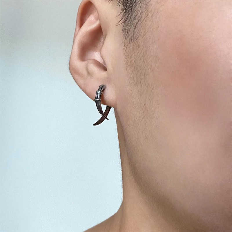 Dark Punk Claw Earrings