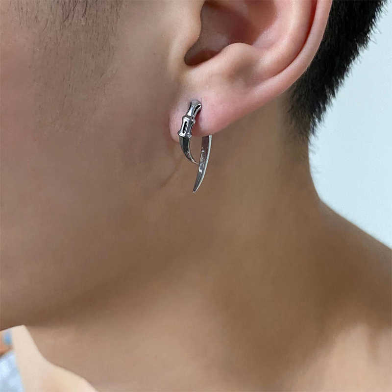 Dark Punk Claw Earrings