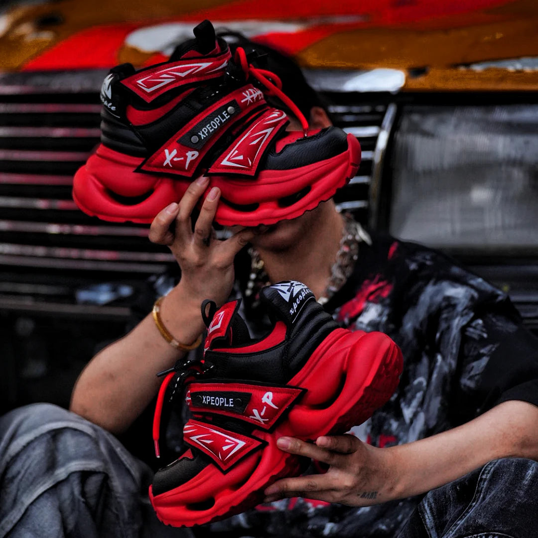 Sanhoostudio dad sneakers featuring a clean streetwear silhouette, cushioned 8 cm platform sole, and versatile everyday styling. Designed for lasting comfort with a bold urban aesthetic that pairs effortlessly with casual and oversized outfits.