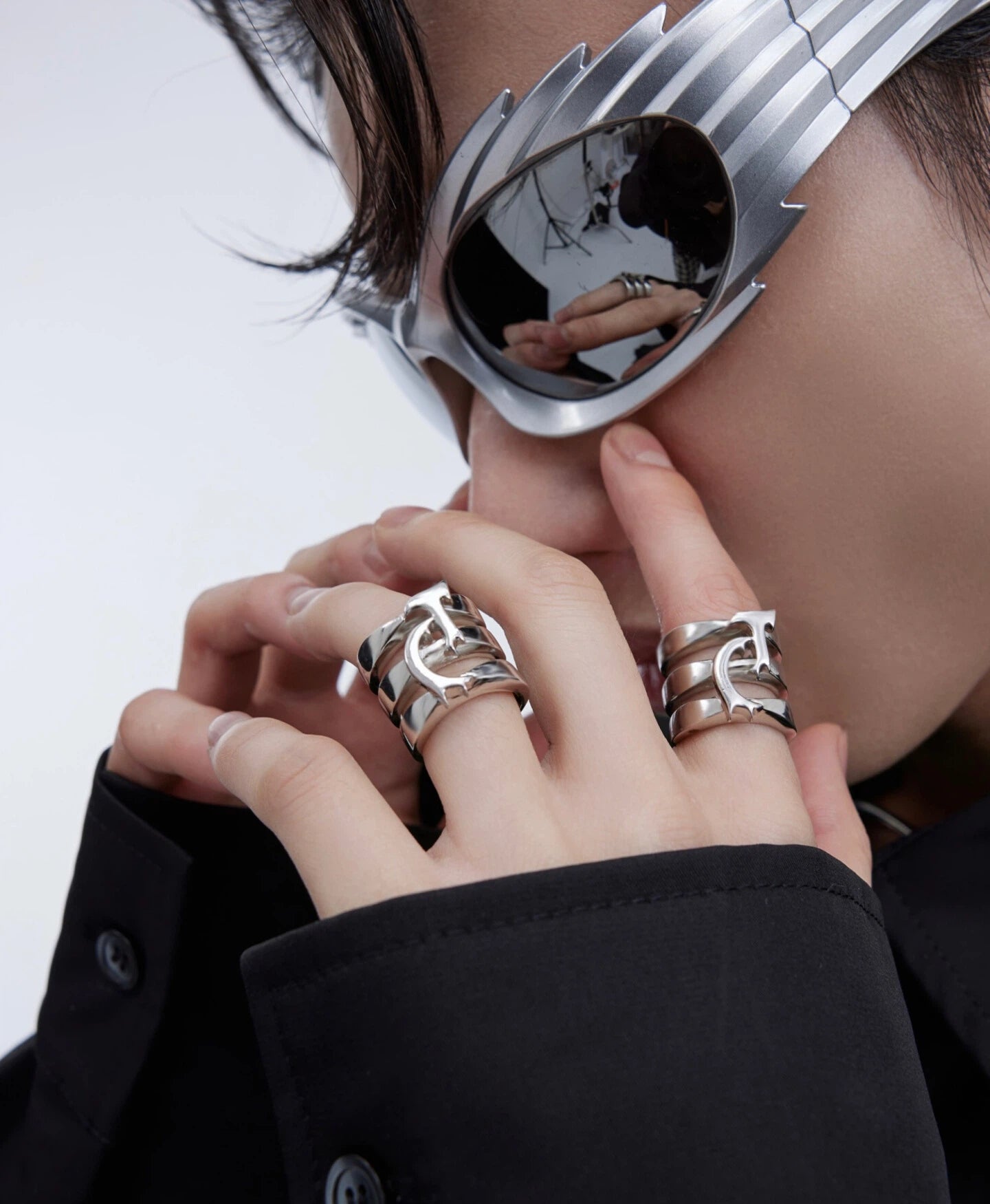 Futuristic Titanium Claw Heavy Ring