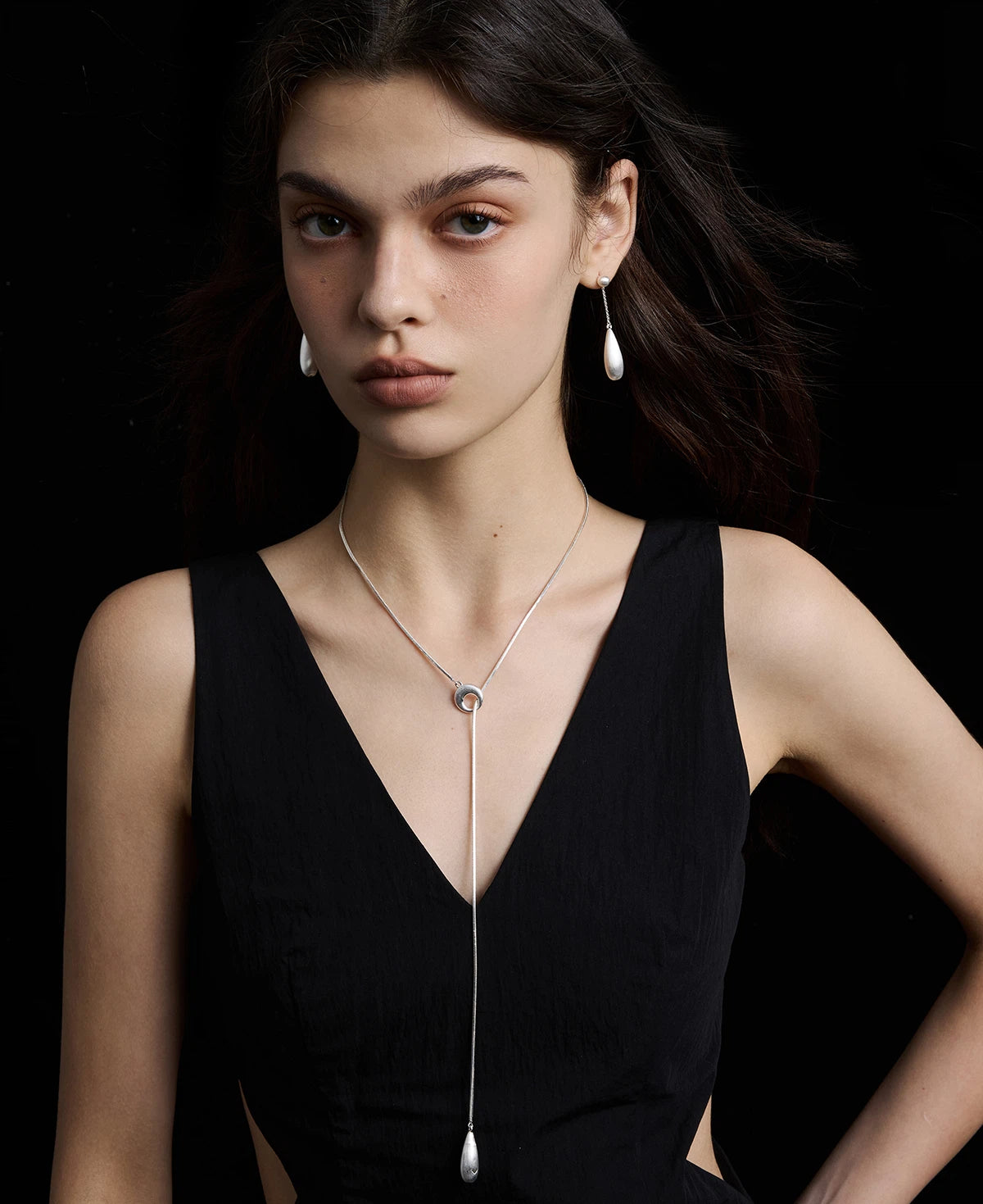 Brushed Metal Teardrop Pull Chain Necklace