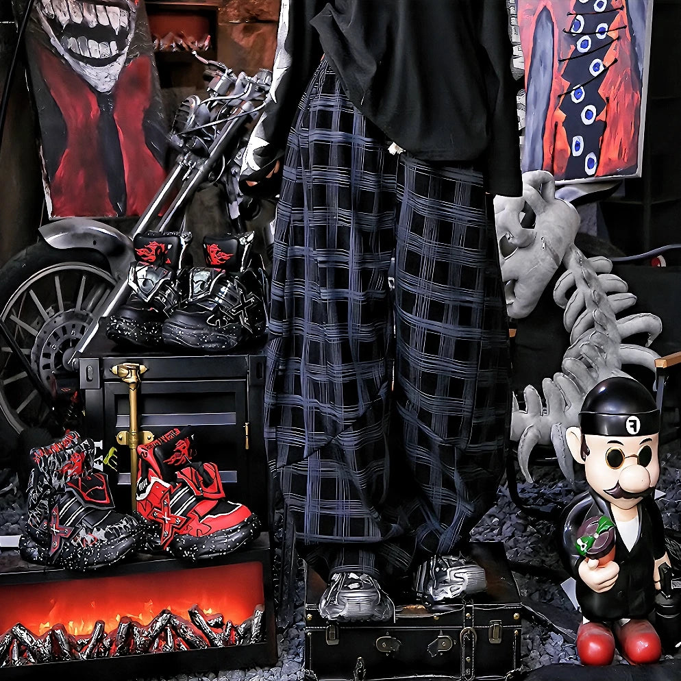 High-waisted retro striped wide-leg pants with fleece lining for warmth and comfort. Perfect for winter streetwear and daily styling.