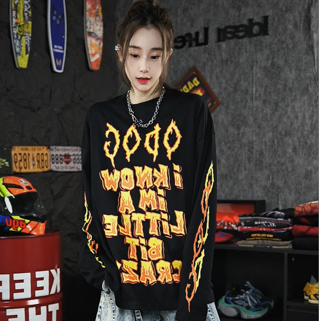 A moto-style street dance set featuring bold lines and dynamic movement design. Perfect for performance, hip-hop styling, or daily street looks.