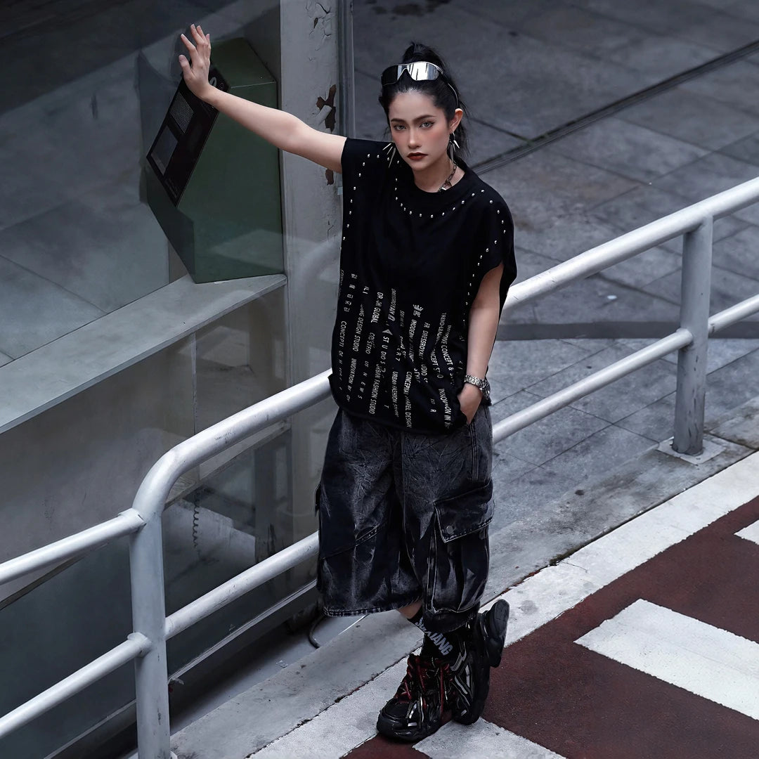 Sanhoostudio cotton short sleeve T-shirt featuring letter print design and a relaxed oversized fit. Designed for everyday comfort with breathable fabric and versatile casual streetwear styling.
