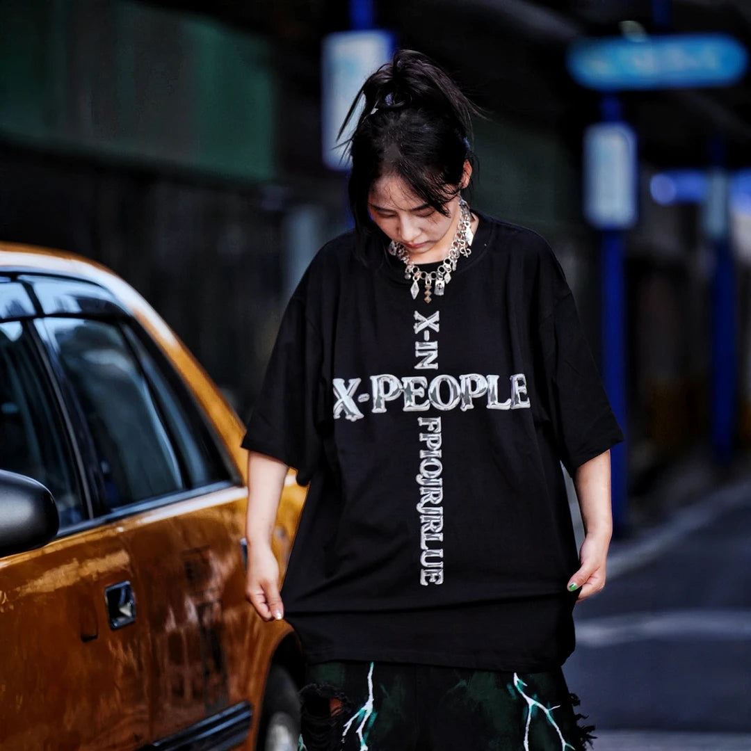 Sanhoostudio high-street short sleeve tee featuring a unique silver imprint and stitched detailing. Lightweight, breathable, and designed with a loose fit for ultimate hip-hop urban styling and all-day wearability.
