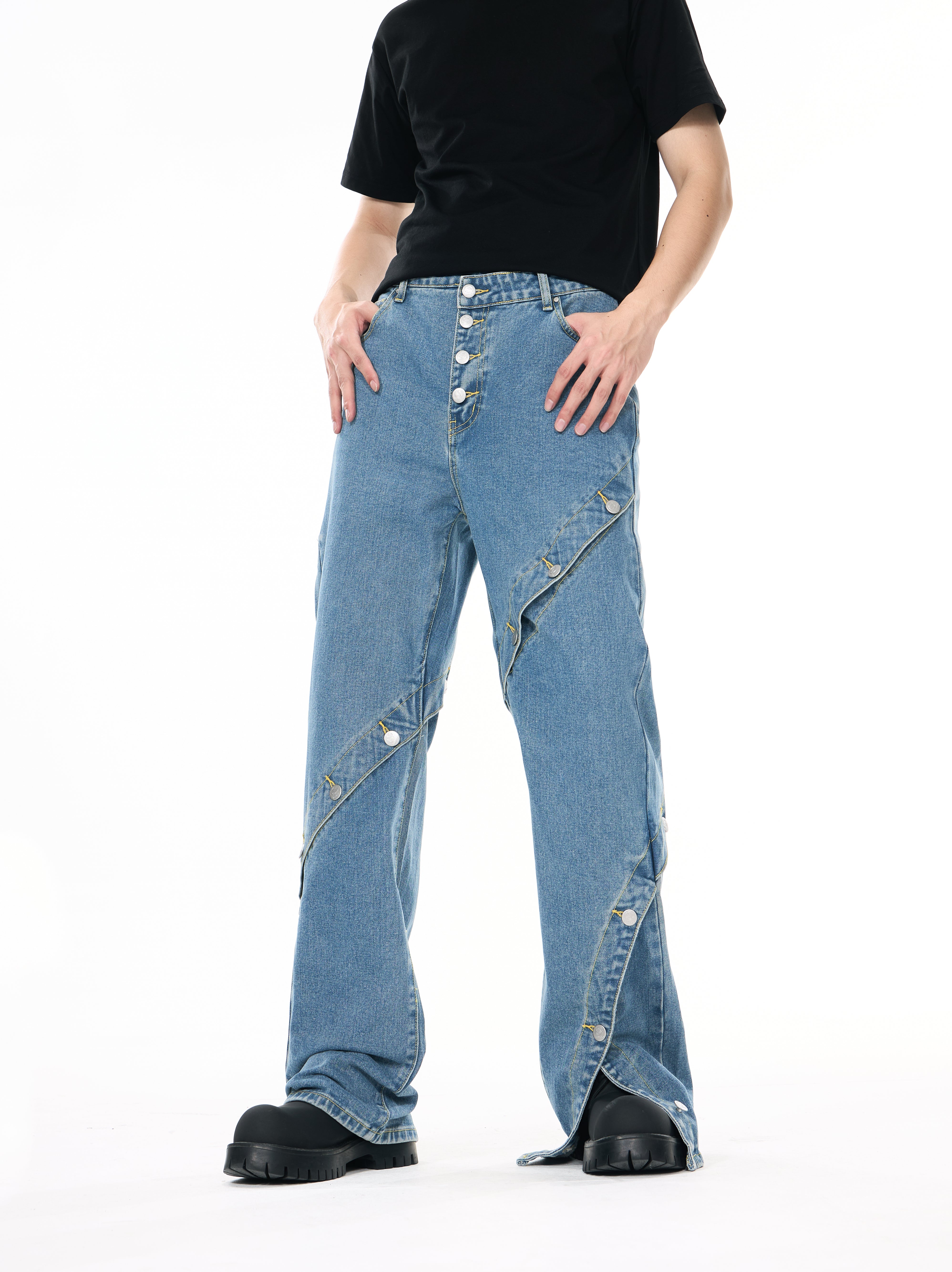 Metal Button Wide-leg Jeans