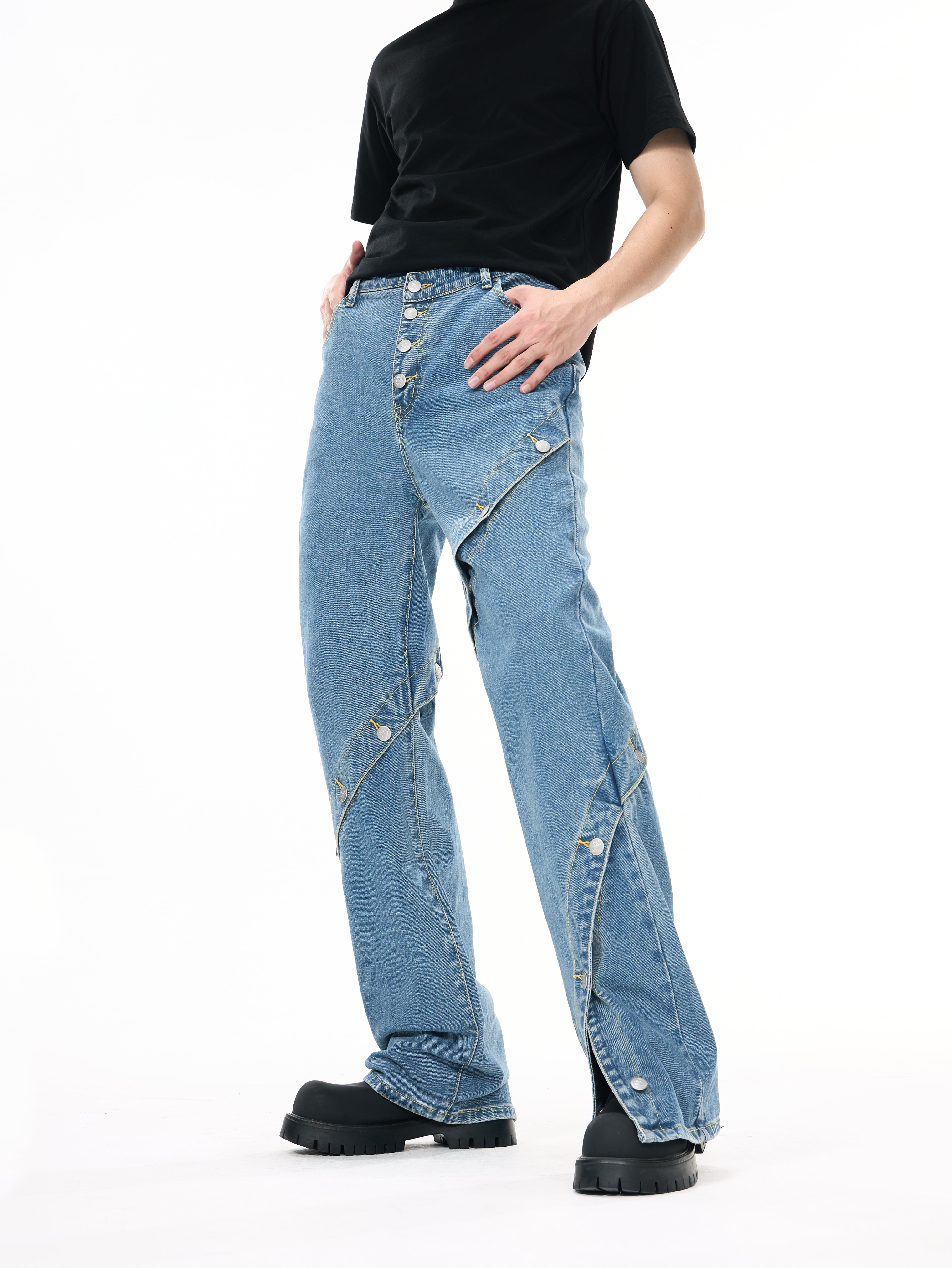 Metal Button Wide-leg Jeans