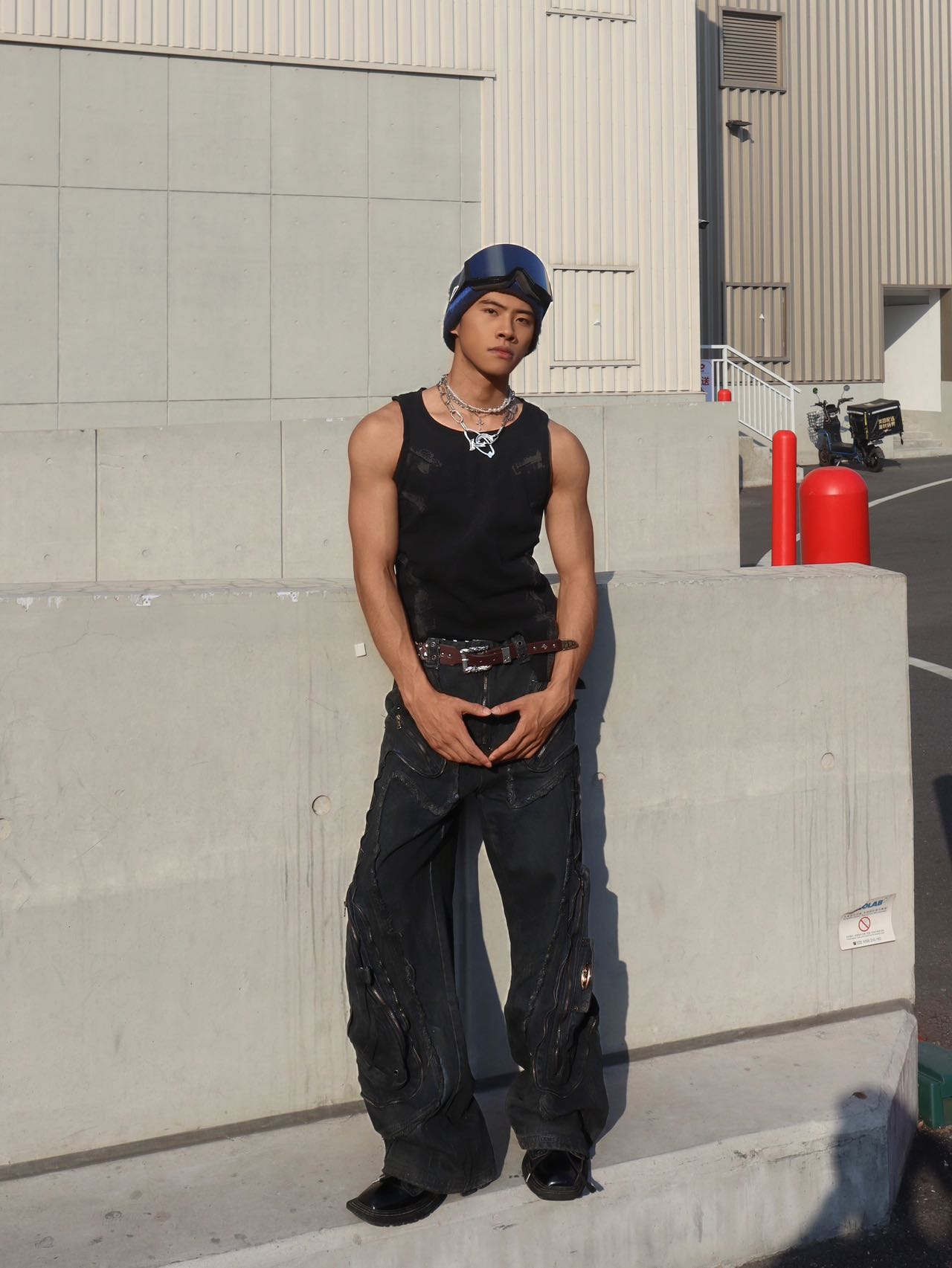 Spliced Distressed Raw Edge Clean-fit Straight Jeans