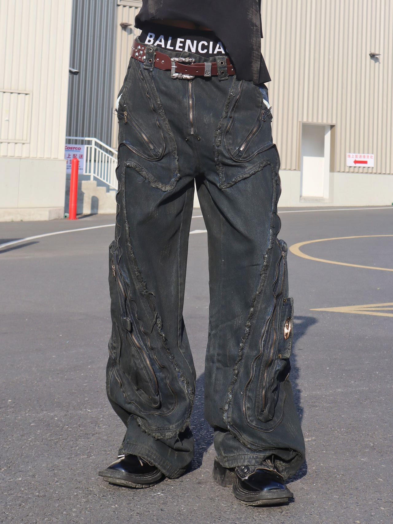 Spliced Distressed Raw Edge Clean-fit Straight Jeans