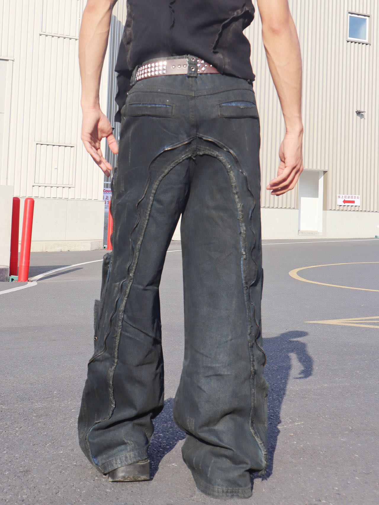 Spliced Distressed Raw Edge Clean-fit Straight Jeans
