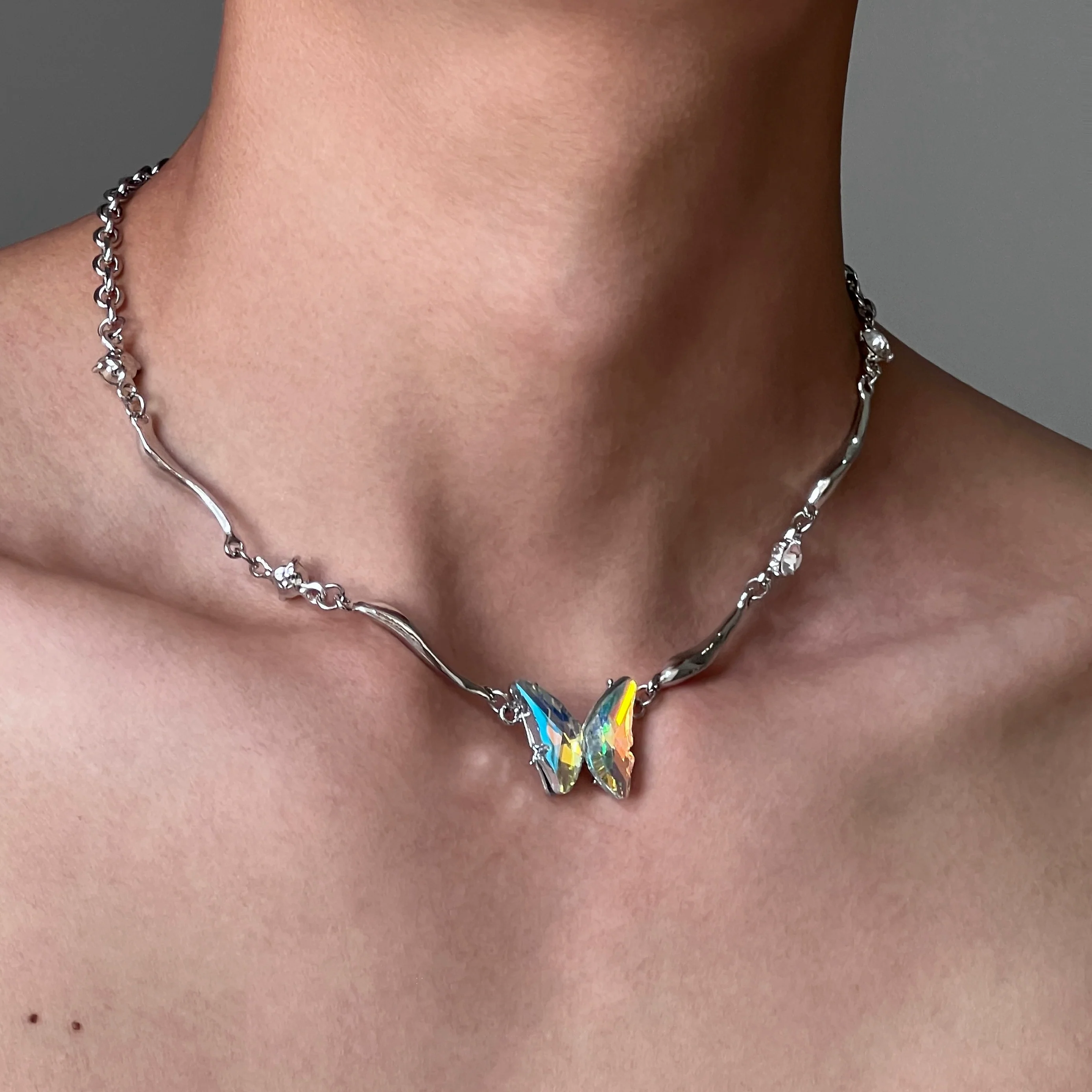 Gradient Butterfly Irregular Metal Necklace