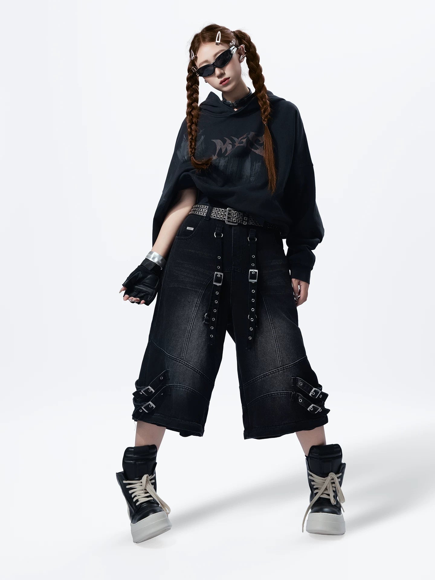 Sanhoostudio Detachable Strap Denim Pants