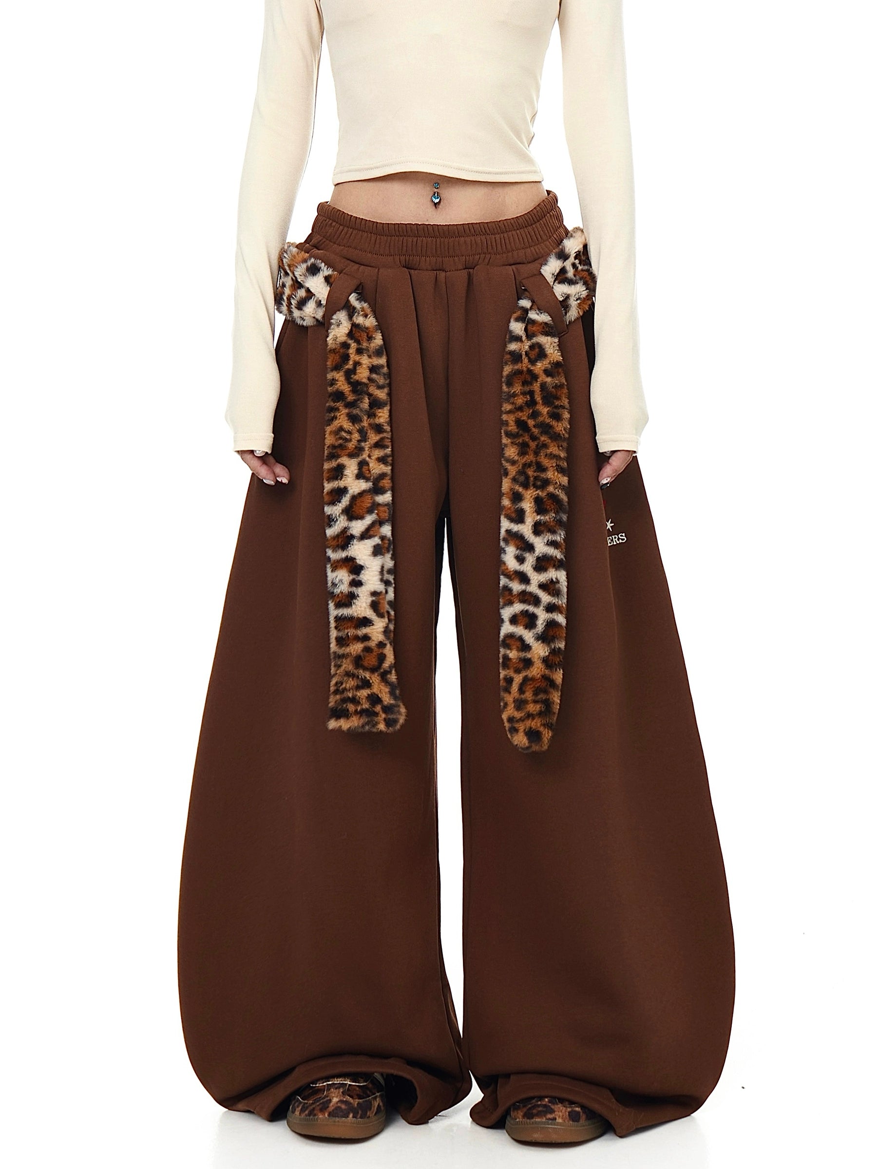 Leopard Fuzzy Belt Wide-Leg Sweatpants with Vintage Style