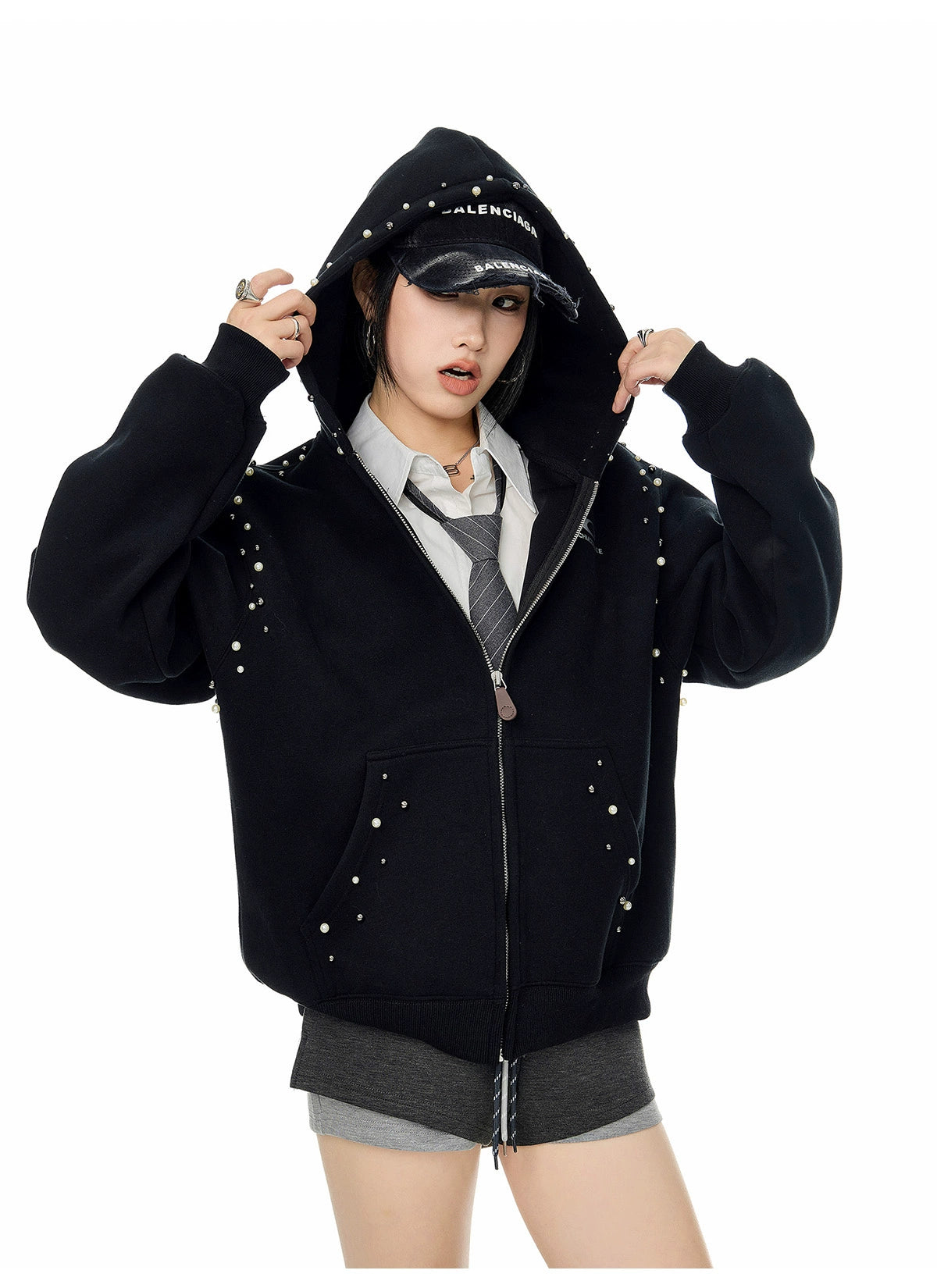 【25s Sep.】Vintage Pearl Detail Oversized Hoodie