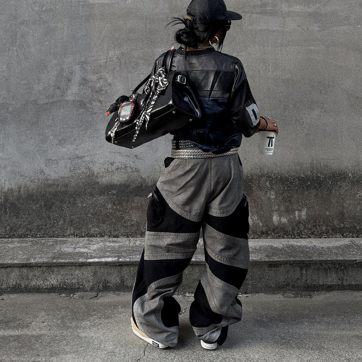 【25s Aug.】Dark Paratrooper Tactical Loose Overalls are inspired by military aesthetics and functional design. Featuring a loose, utility-style silhouette, these overalls are crafted from durable fabric with reinforced stitching for everyday wear and movement.