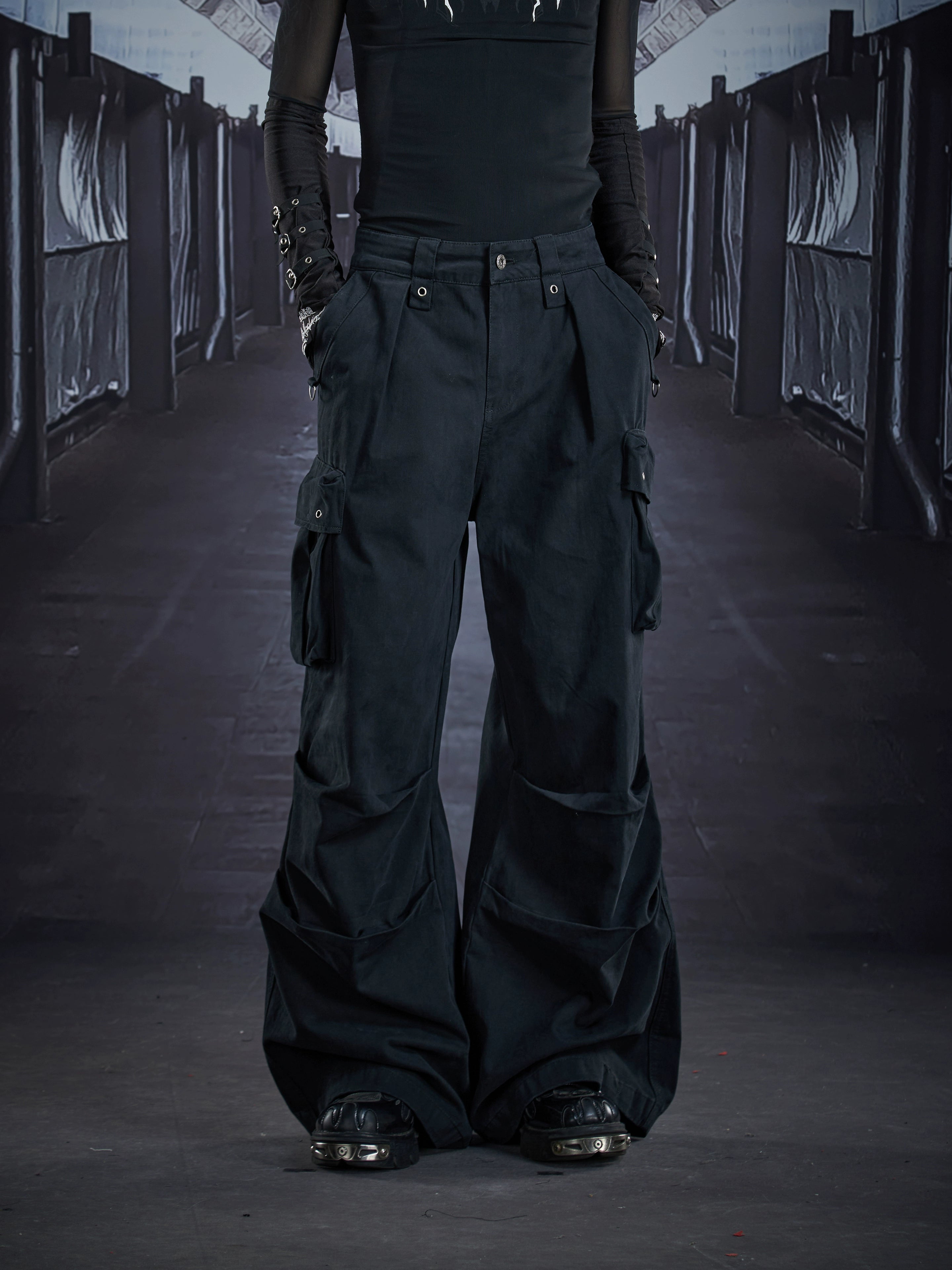 Urban Deconstructed Multi-Pocket Relaxed Cargo Trousers