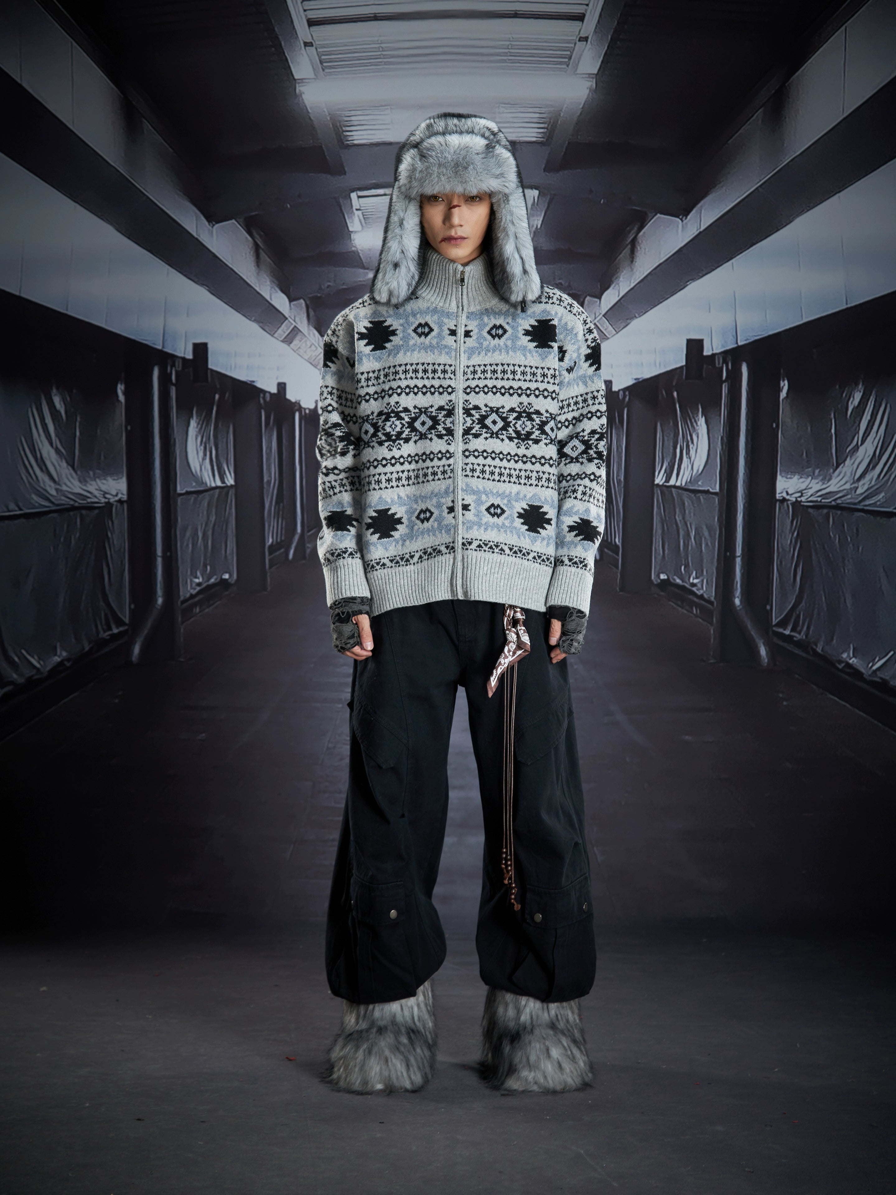 A relaxed stand-collar zip-up knit sweater offering soft warmth and a calm, effortless vibe. A cozy Sanhoostudio staple for autumn and winter.