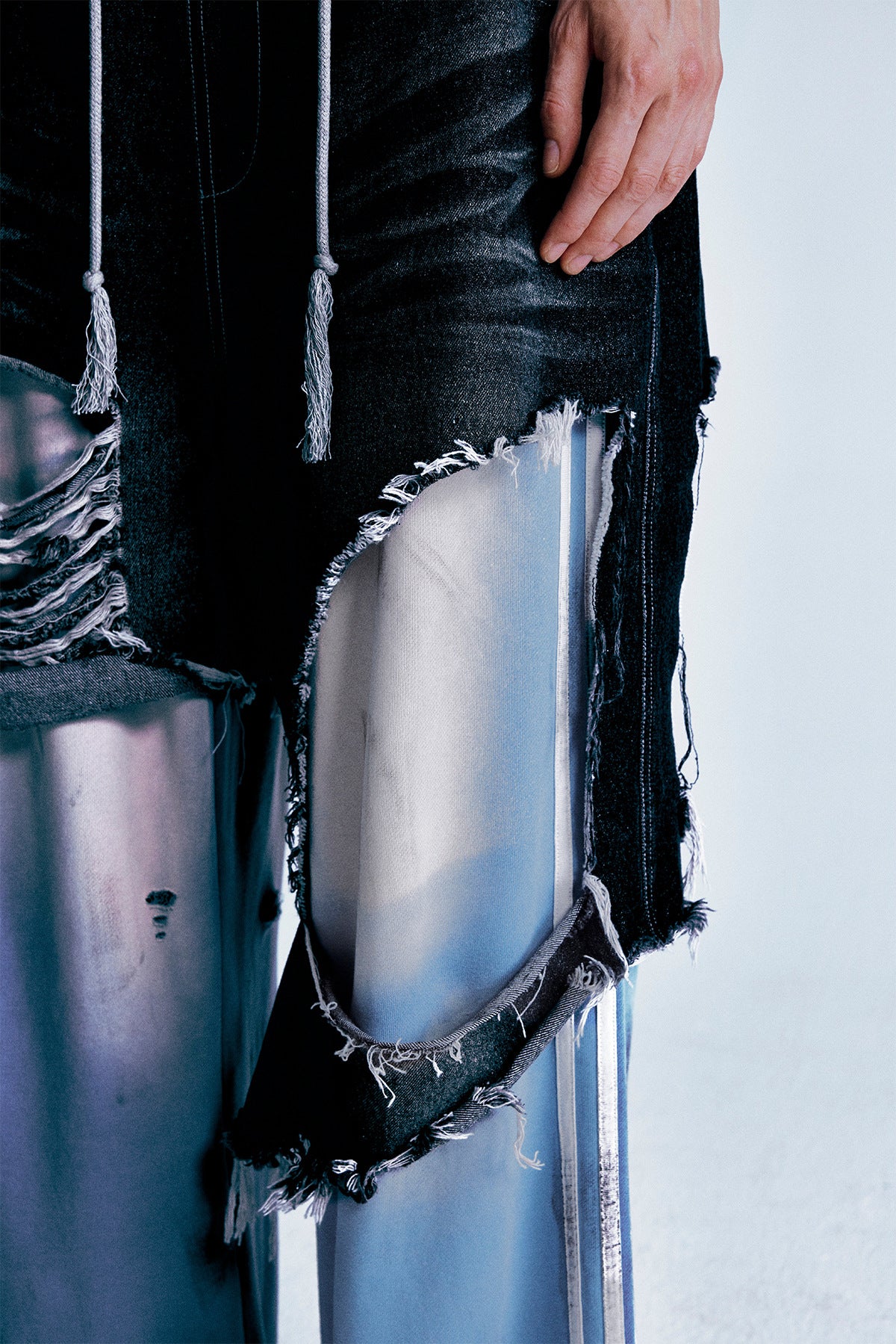 Fake Two-piece Contrast Color Stitching Ripped Jeans