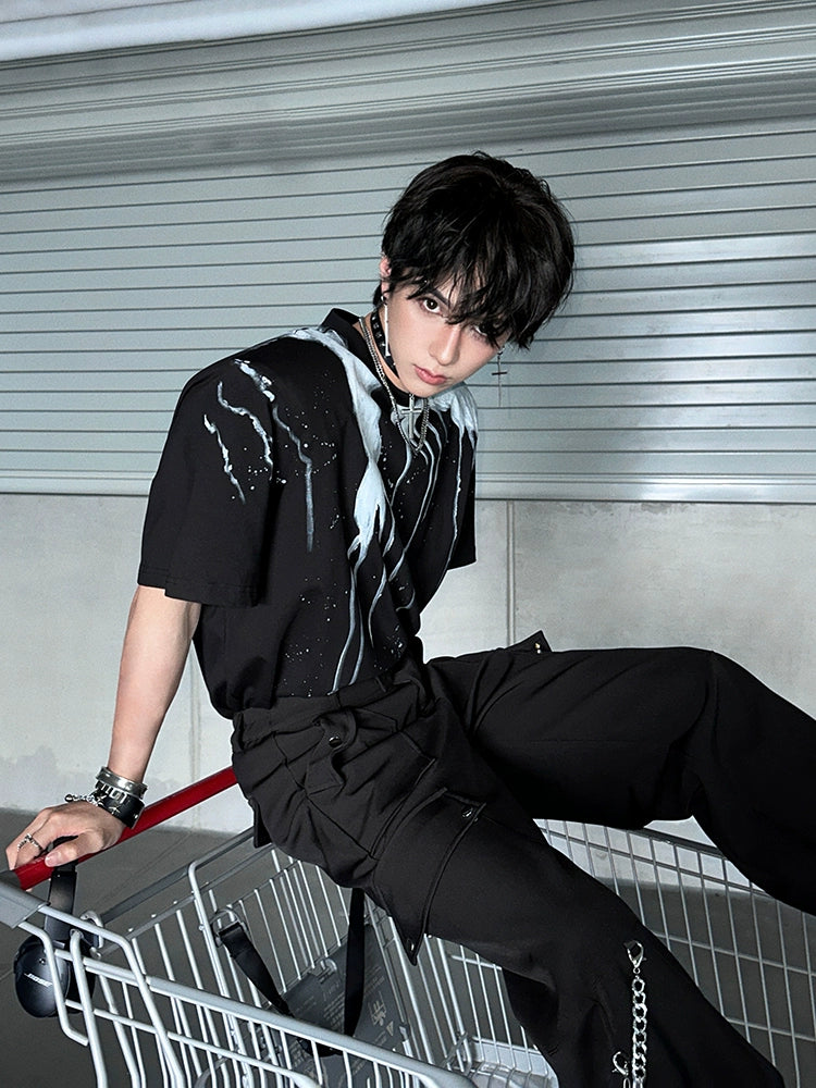 The Sanhoostudio oversized hip-hop T-shirt delivers effortless streetwear style with a relaxed silhouette and pure cotton comfort. Perfect for urban casual outfits, it’s a staple for high street wardrobes.