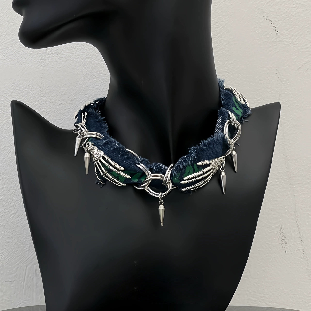 Punk Claw Chain Bullet Choker Necklace