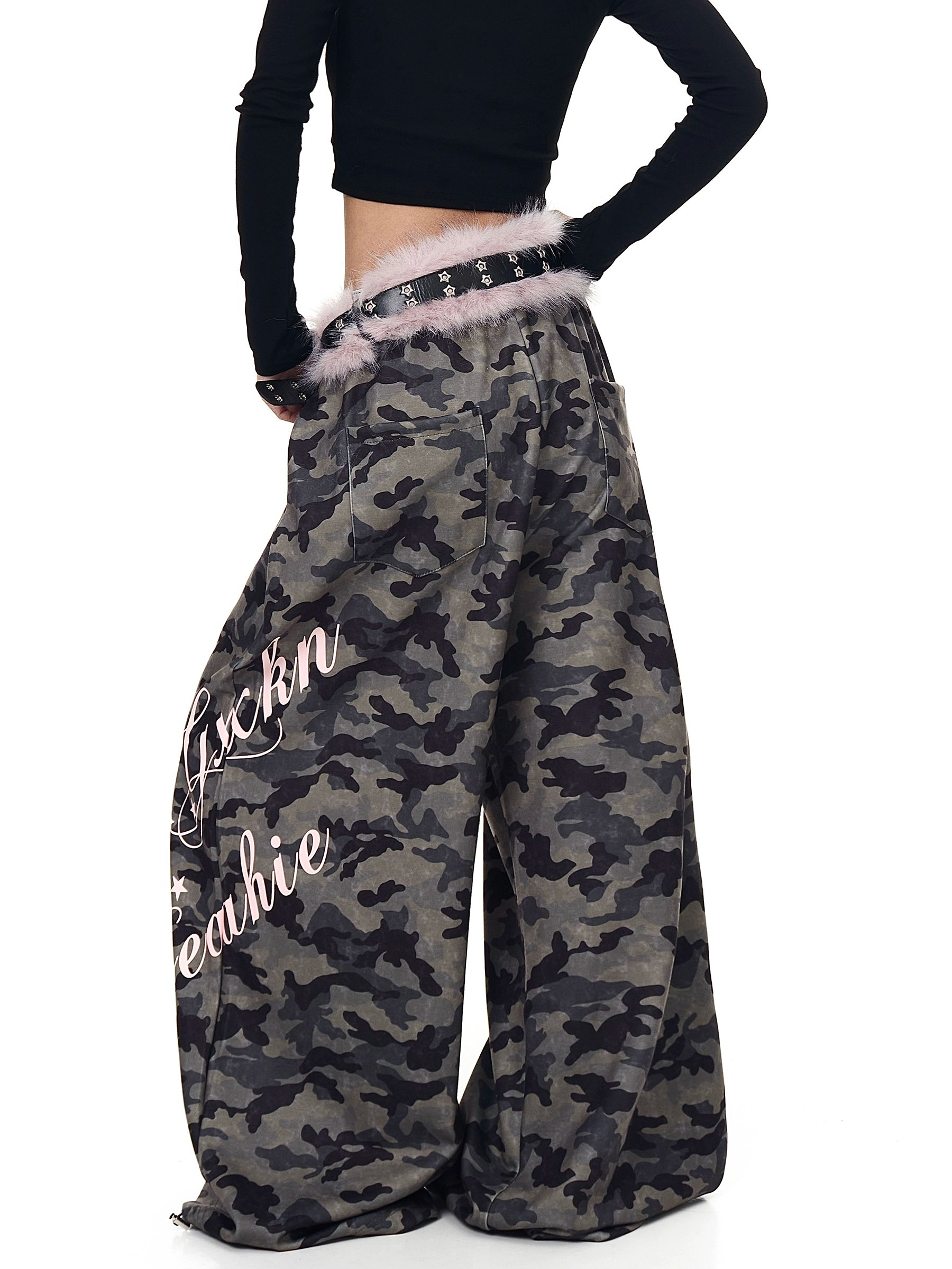 Furry Waistband Letter Camo Sweatpants