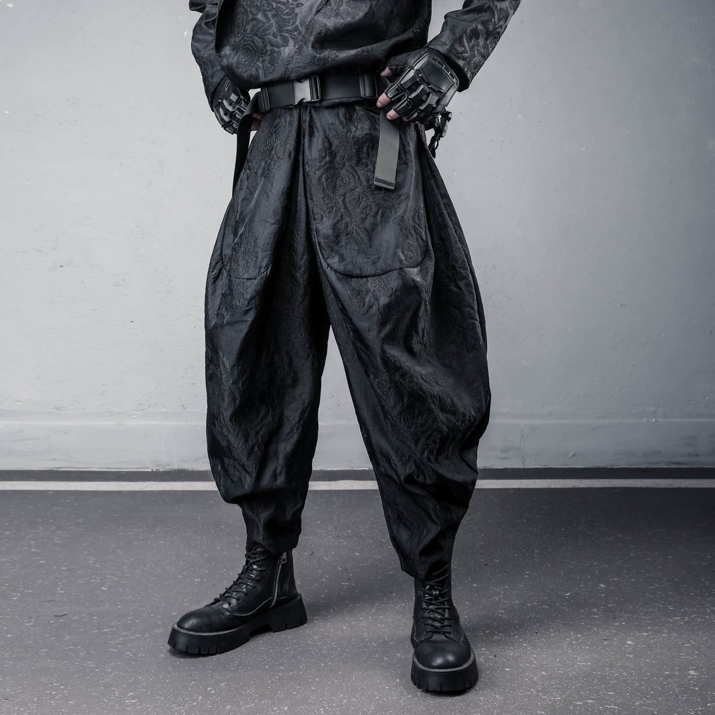 Sanhoostudio Jacquard Harem Cropped Pants