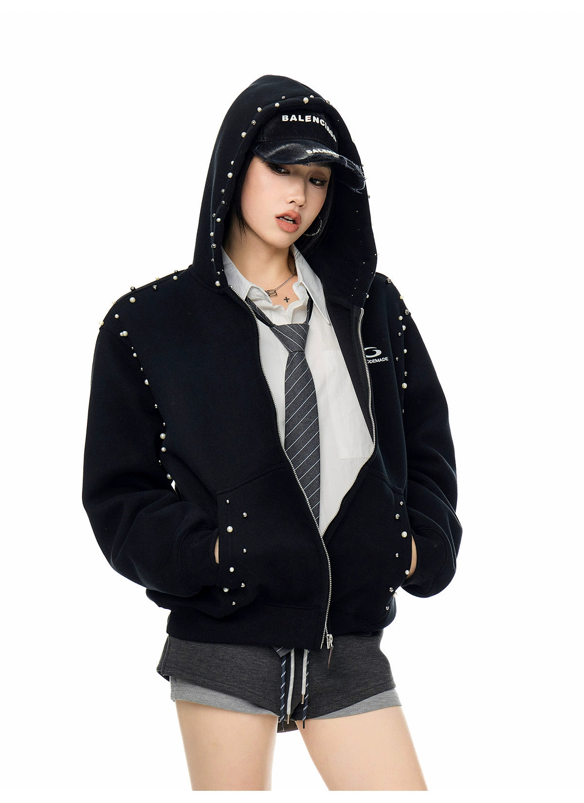 【25s Sep.】Vintage Pearl Detail Oversized Hoodie