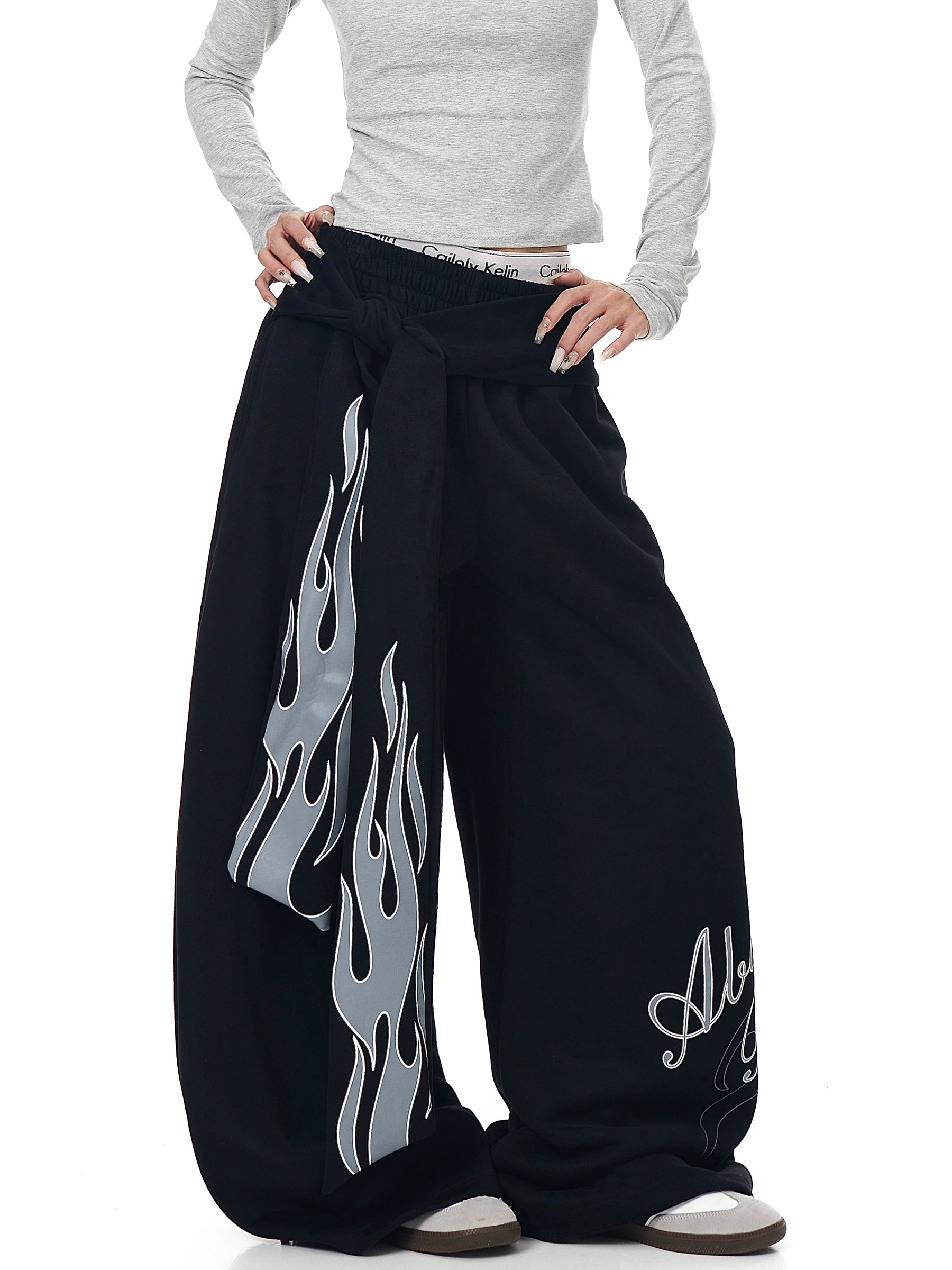 Flame Print Lace-Up Curved Sweatpants