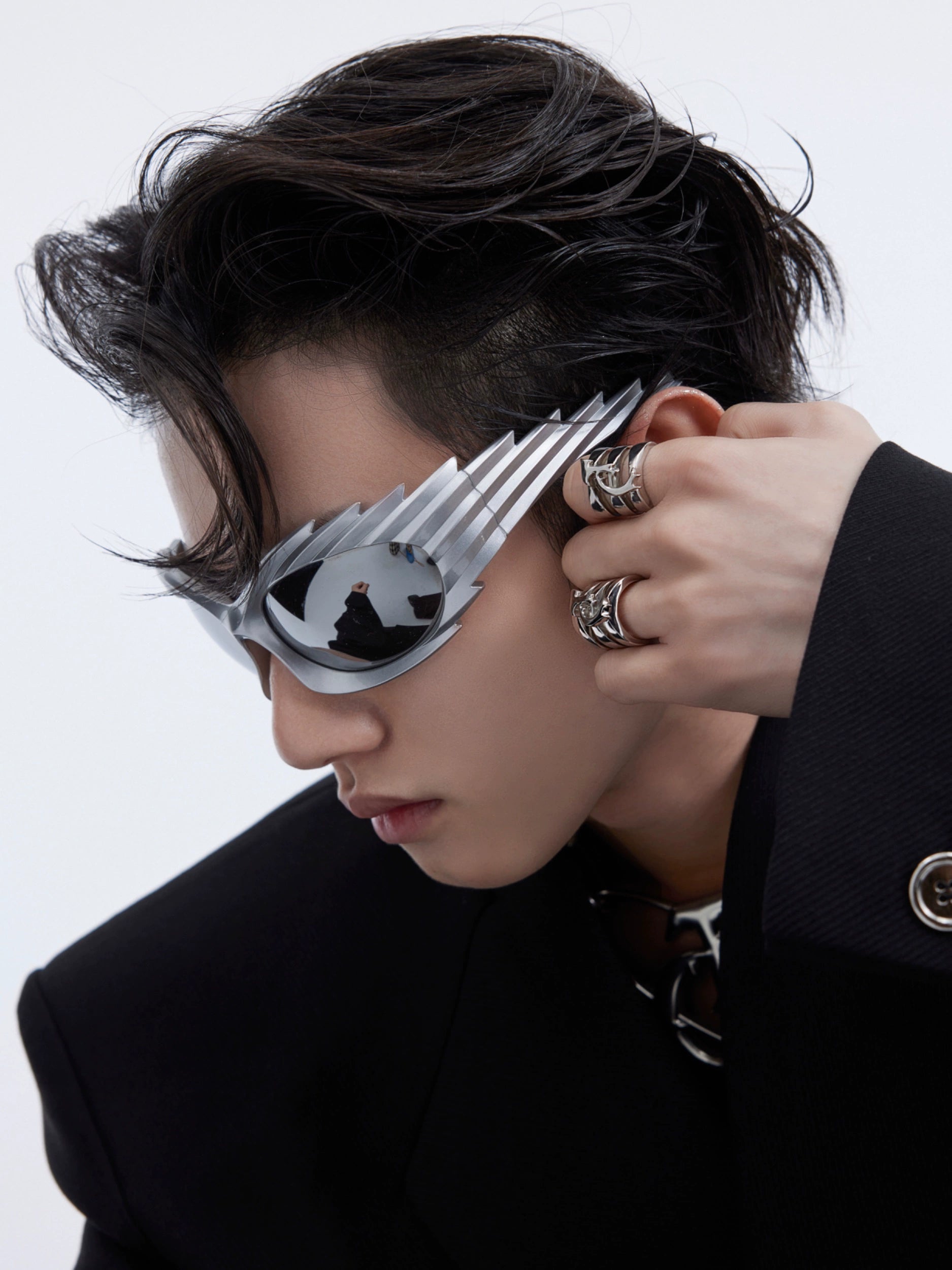 Futuristic Titanium Claw Heavy Ring