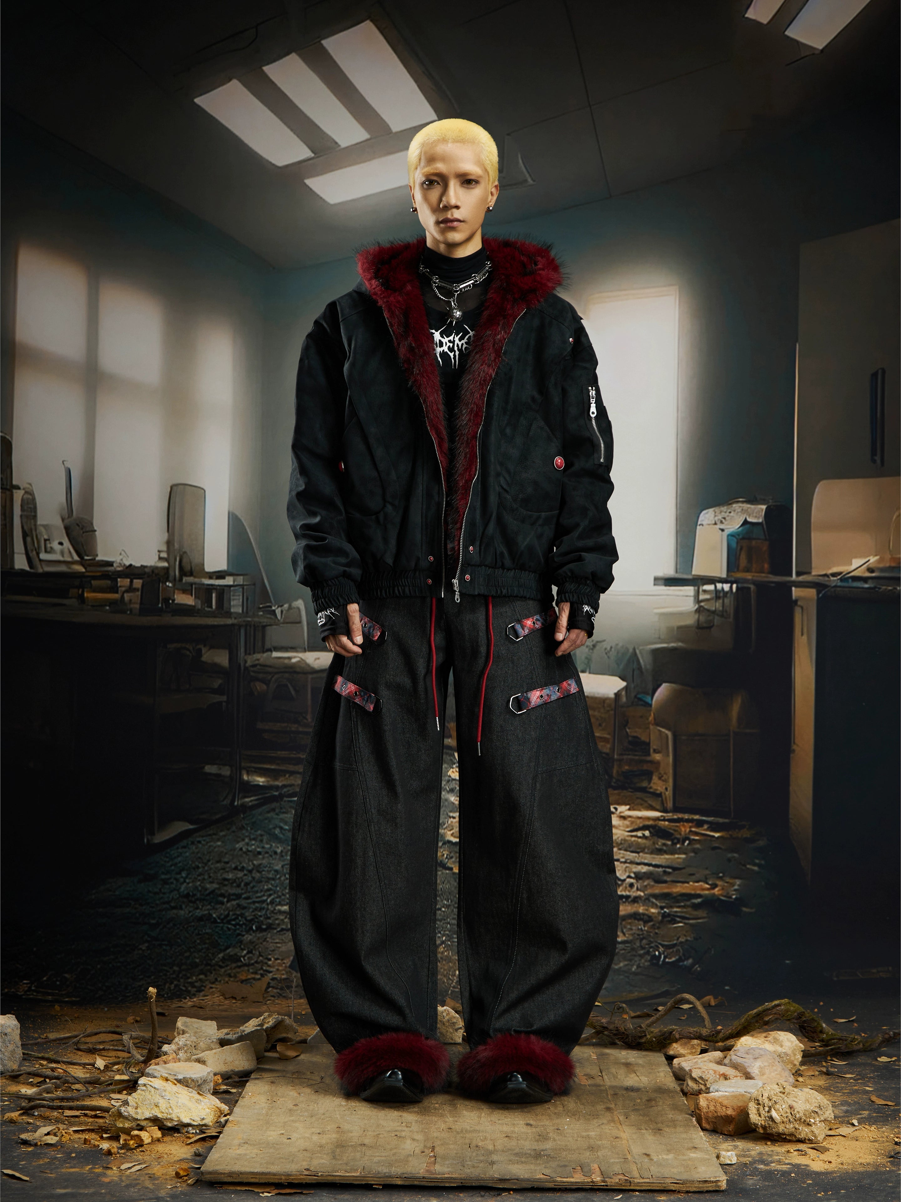 A dark-washed suede-look short puffer jacket with plush fur trim. Crafted by Sanhoostudio for bold winter layering and warm street-style expression.