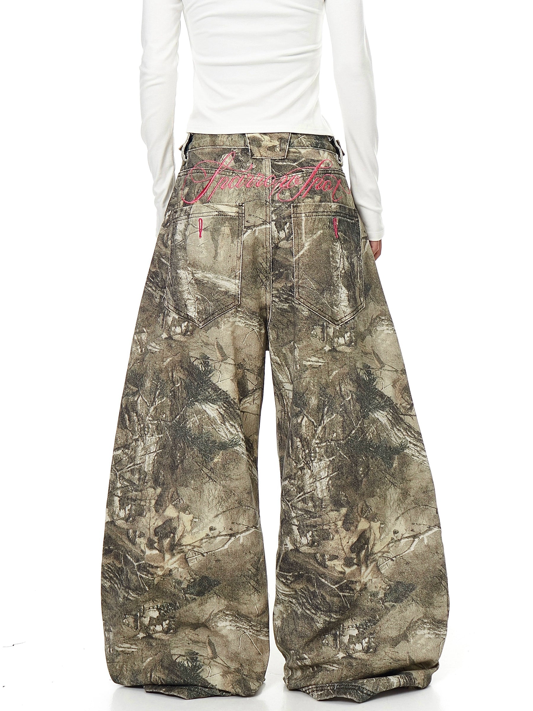 Letter Embroidered Branch Camo Denim Pants