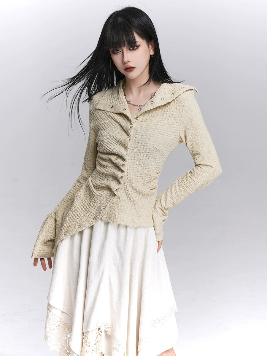 Shop Sanhoostudio’s textured early autumn irregular shirt with unique details for a stylish streetwear look. Perfect for casual layering and chic daily outfits.