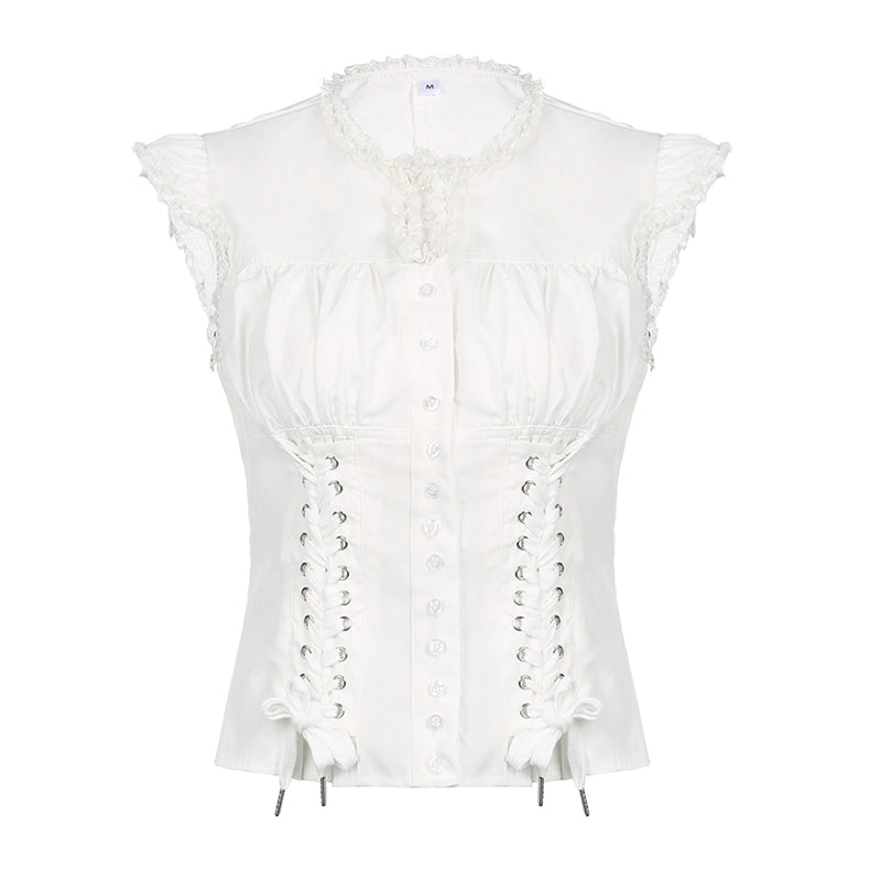 Sanhoostudio’s lace-up slim waist T-shirt offers a unique deconstructed silhouette with lace detail, blending feminine charm with edgy streetwear. A stylish choice for standout urban looks.