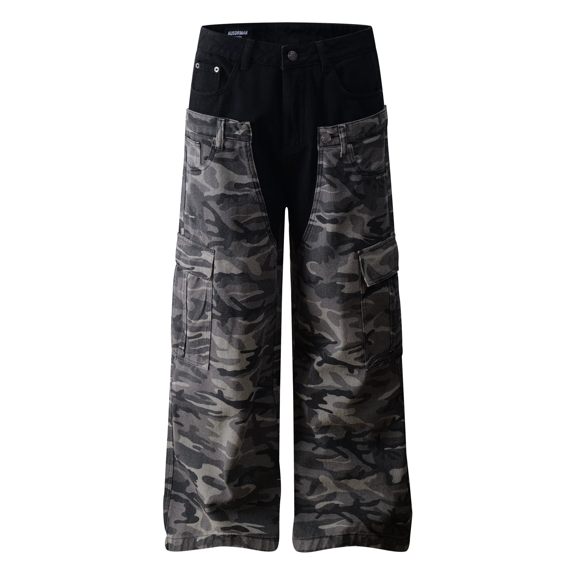 Stand out in Sanhoostudio’s layered colorblock cargo pants featuring bold camouflage patterns, multiple utility pockets, and a modern streetwear silhouette.