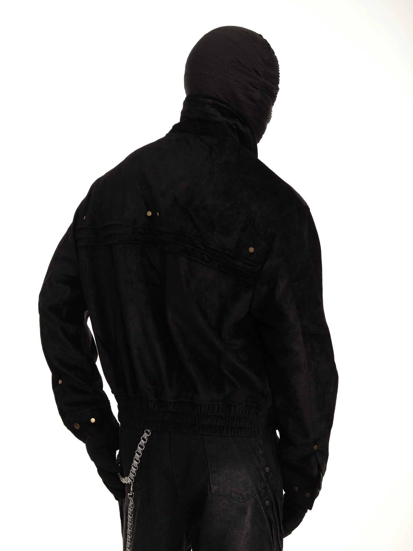 Sanhoostudio’s dark velvet-feel lapel jacket channels quiet luxury with minimalist tailoring and premium texture, perfect for refined urban streetwear.