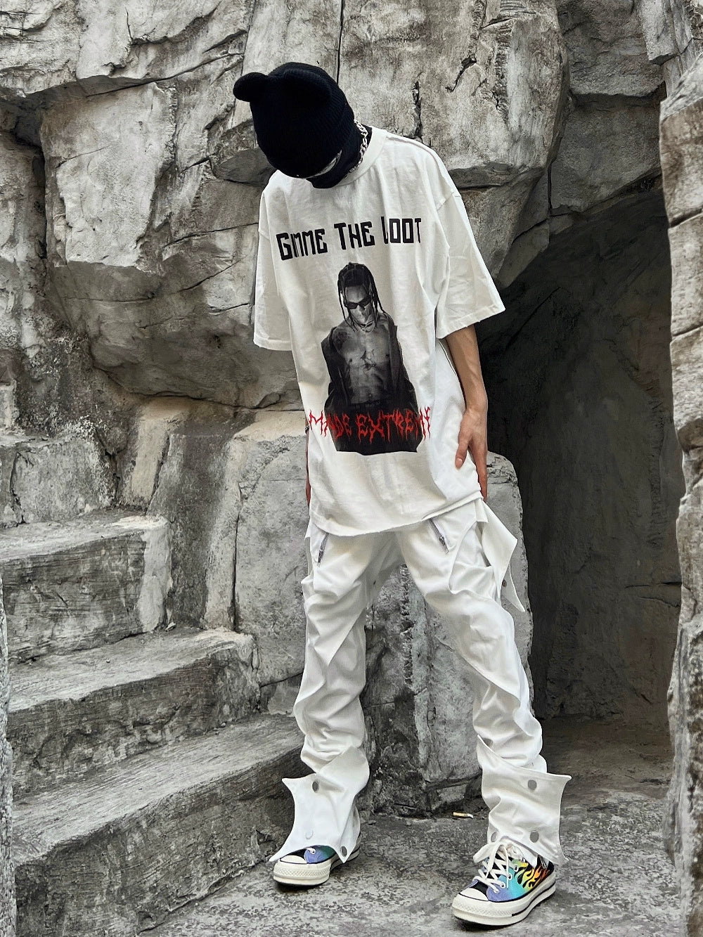 The Sanhoostudio functional zipper pants feature a straight-leg cut with punk-inspired hip-hop elements, bold zipper detailing, and a utilitarian aesthetic. Perfect for streetwear lovers, these pants combine comfort with striking urban energy for standout everyday styling.