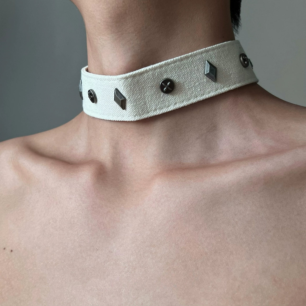 White Canvas Metal Choker Necklace