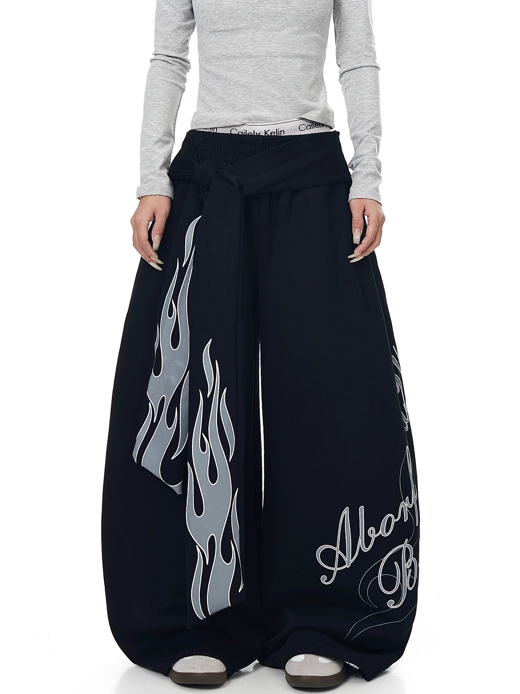 Flame Print Lace-Up Curved Sweatpants