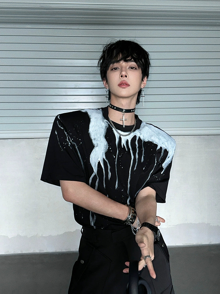 The Sanhoostudio oversized hip-hop T-shirt delivers effortless streetwear style with a relaxed silhouette and pure cotton comfort. Perfect for urban casual outfits, it’s a staple for high street wardrobes.