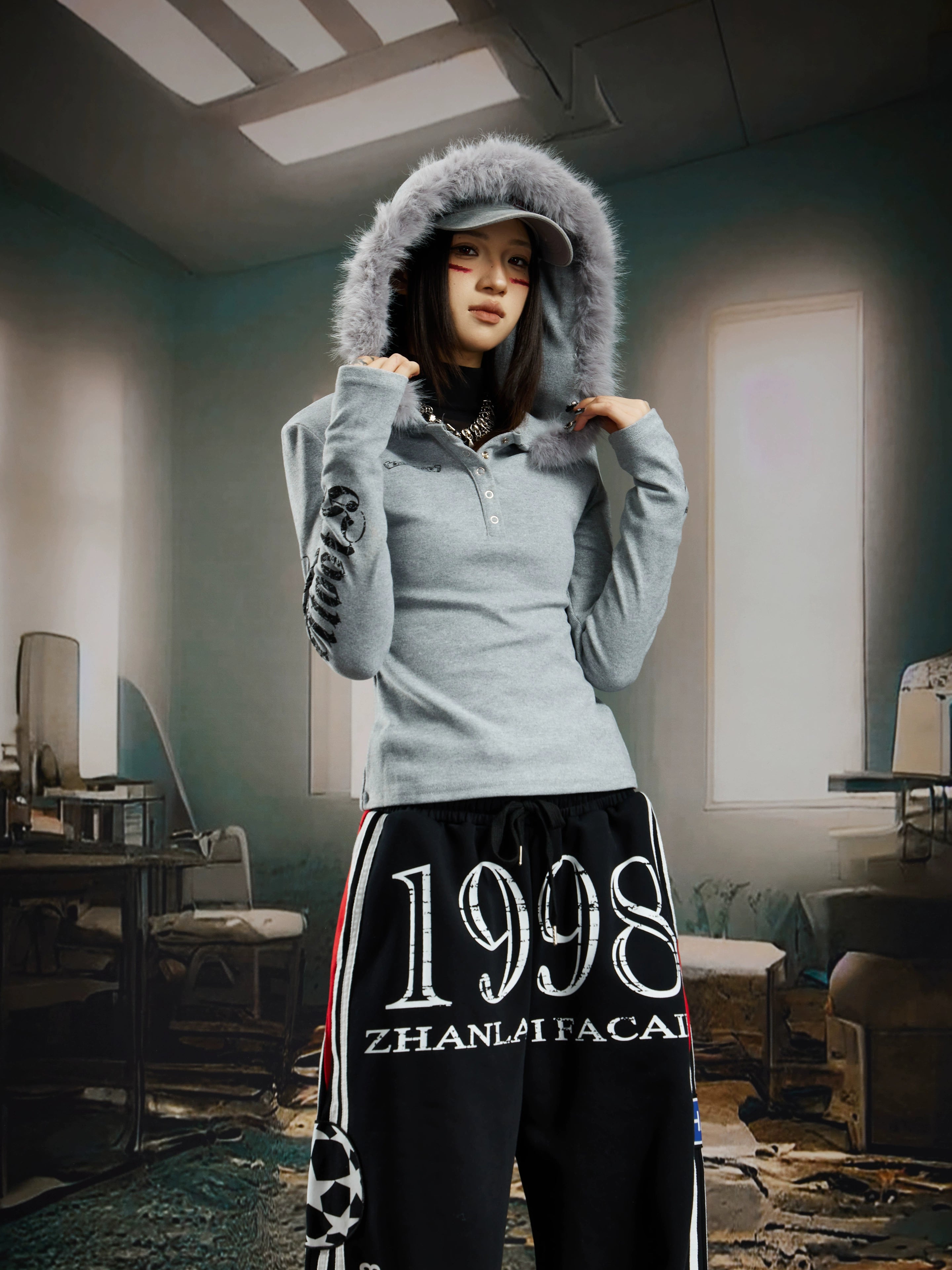 Y2K Fuzzy Cropped Hoodie with Stretch Fit