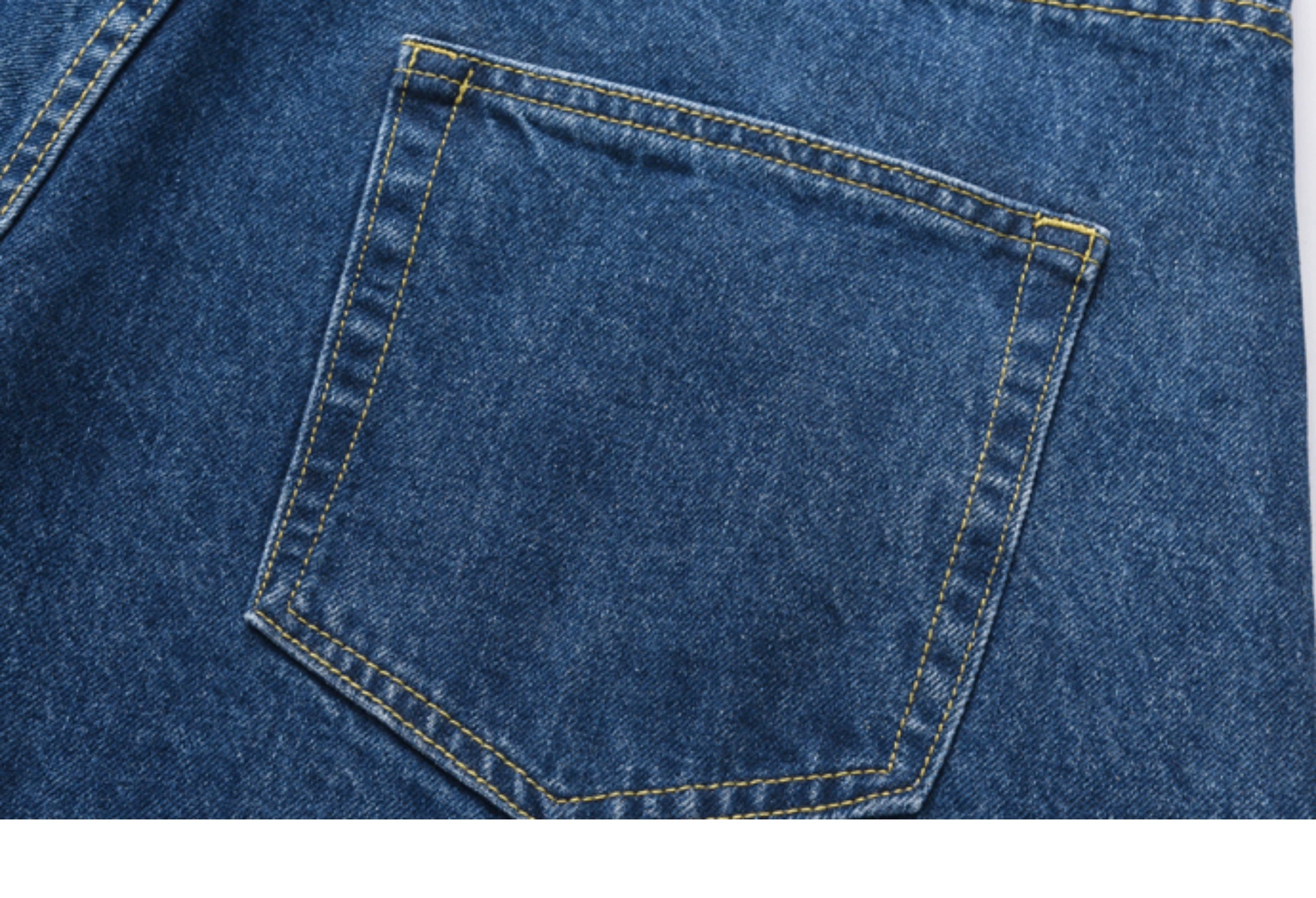 These laser rhinestone denim pants from Sanhoostudio sparkle with full-stone embellishments. Featuring a flared wide-leg silhouette, they embody futuristic glamour and bold streetwear style.