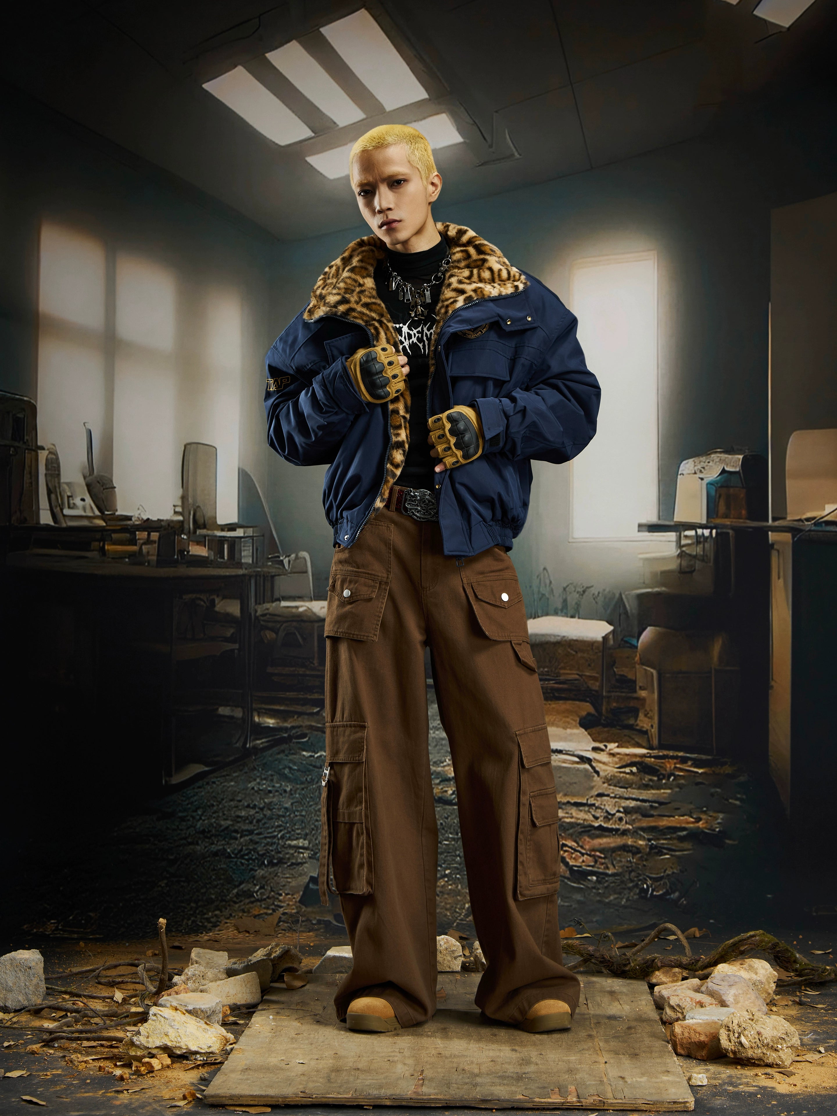 A retro leopard padded workwear jacket from Sanhoostudio, featuring a short relaxed cut, heavy padding, and bold street attitude for winter layering.