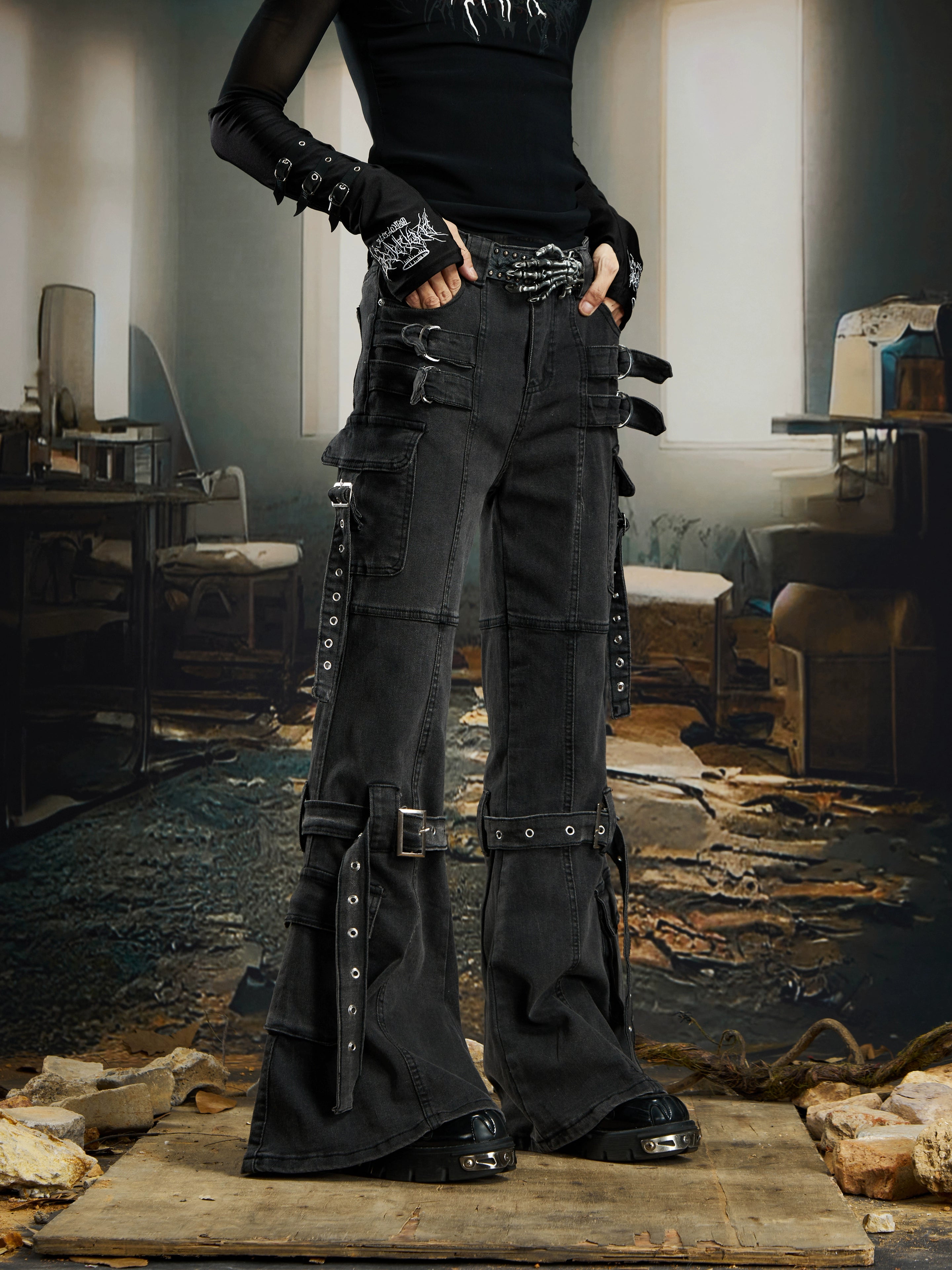 A Y2K-inspired deconstructed jean with ribbon panels and a subtle flare silhouette. Sanhoostudio’s signature dark street individuality.