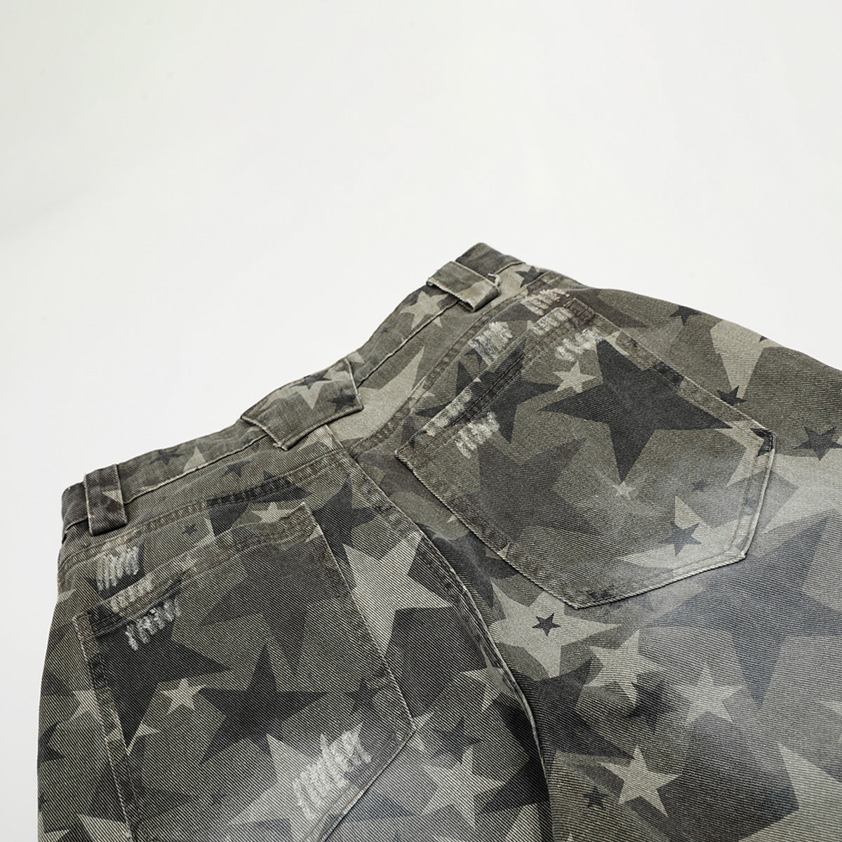 【25s Aug.】Camouflage Star Curved-Cut Jeans