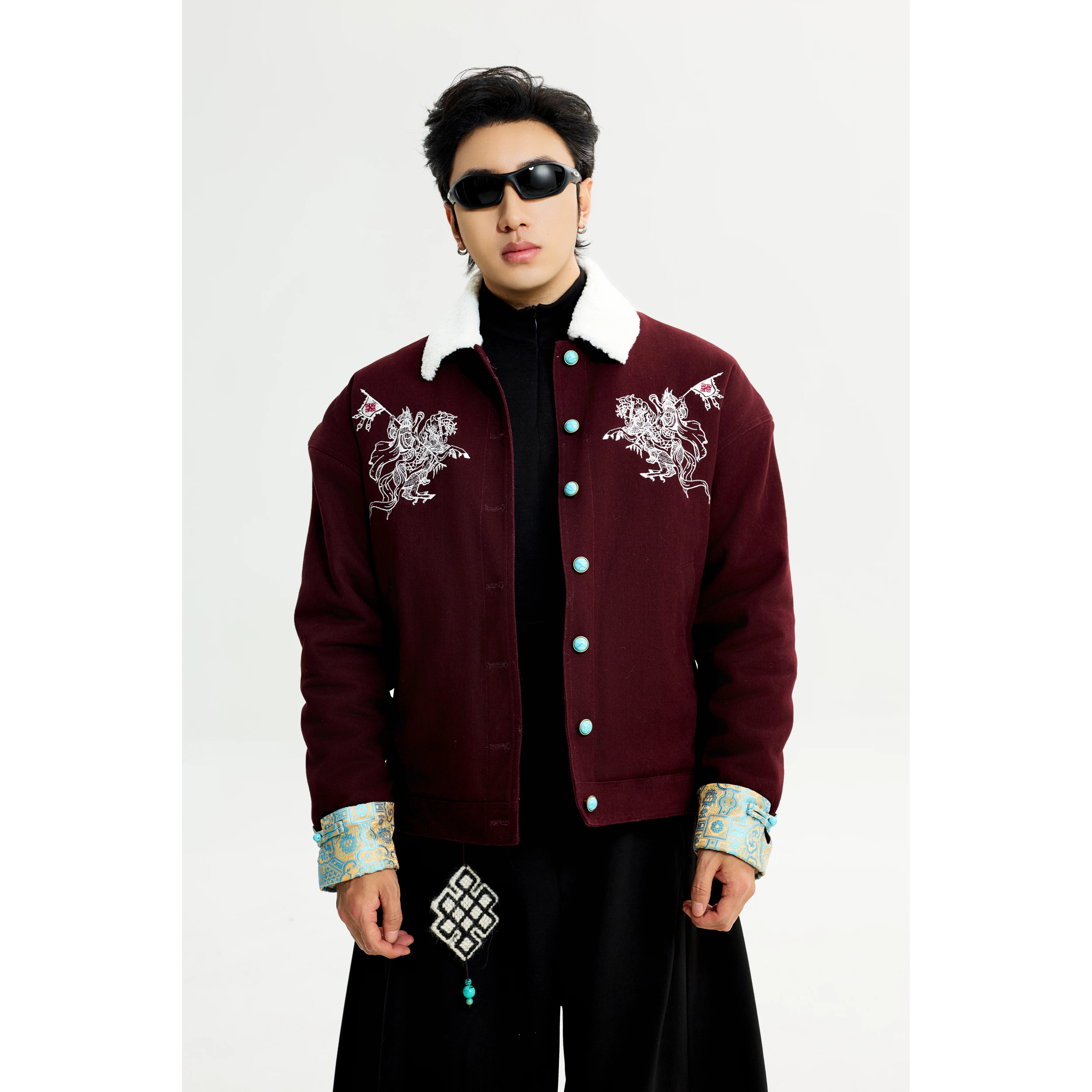 Sanhoostudio fleece-lined jacket designed for warmth and comfort. A unisex winter outerwear piece with relaxed streetwear style.