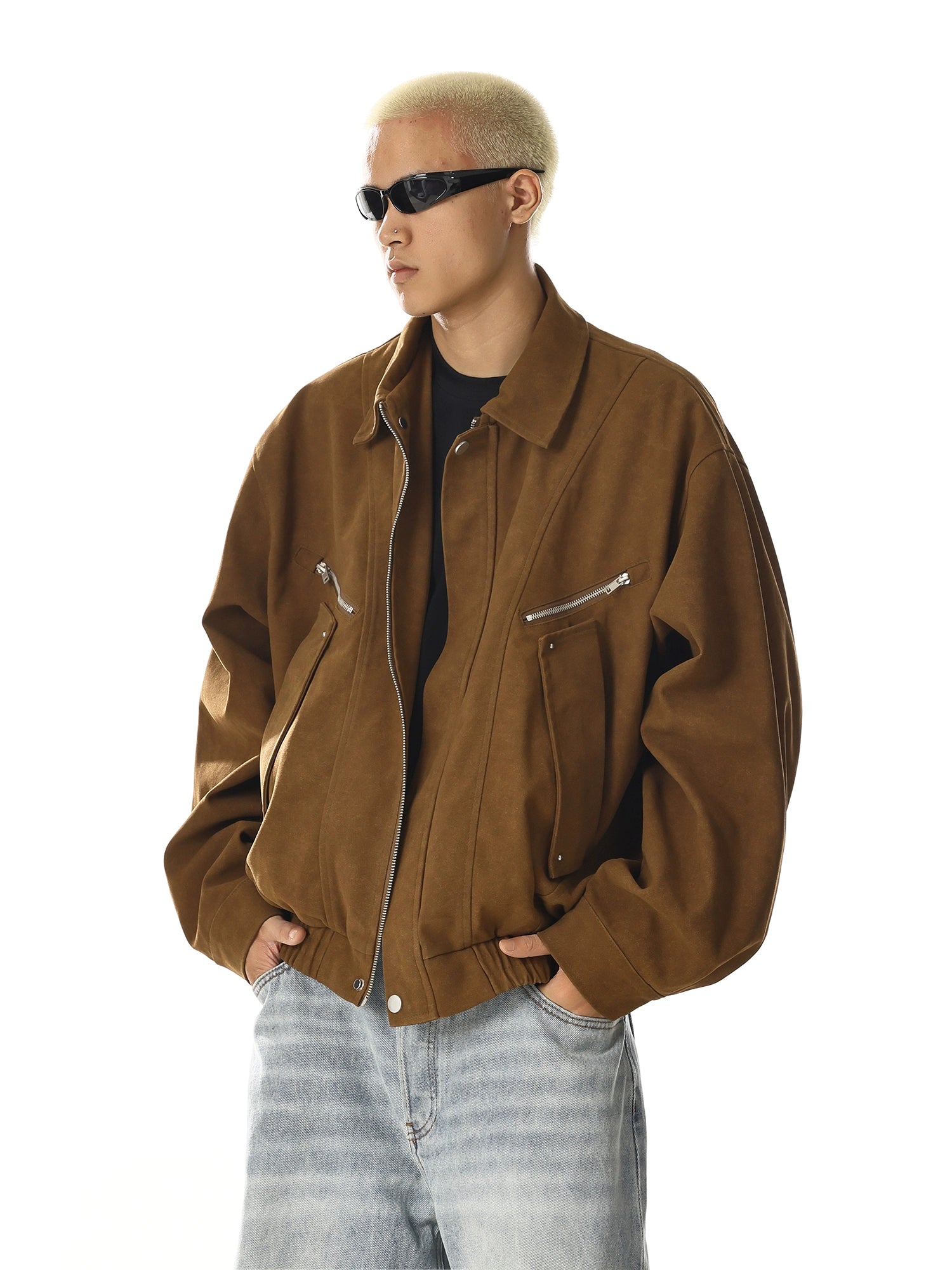 A vintage-inspired leather workwear jacket with multiple utility pockets and distressed detailing. Its oversized cut delivers both style and comfort for daily wear. Shop rugged leather outerwear at Sanhoostudio.