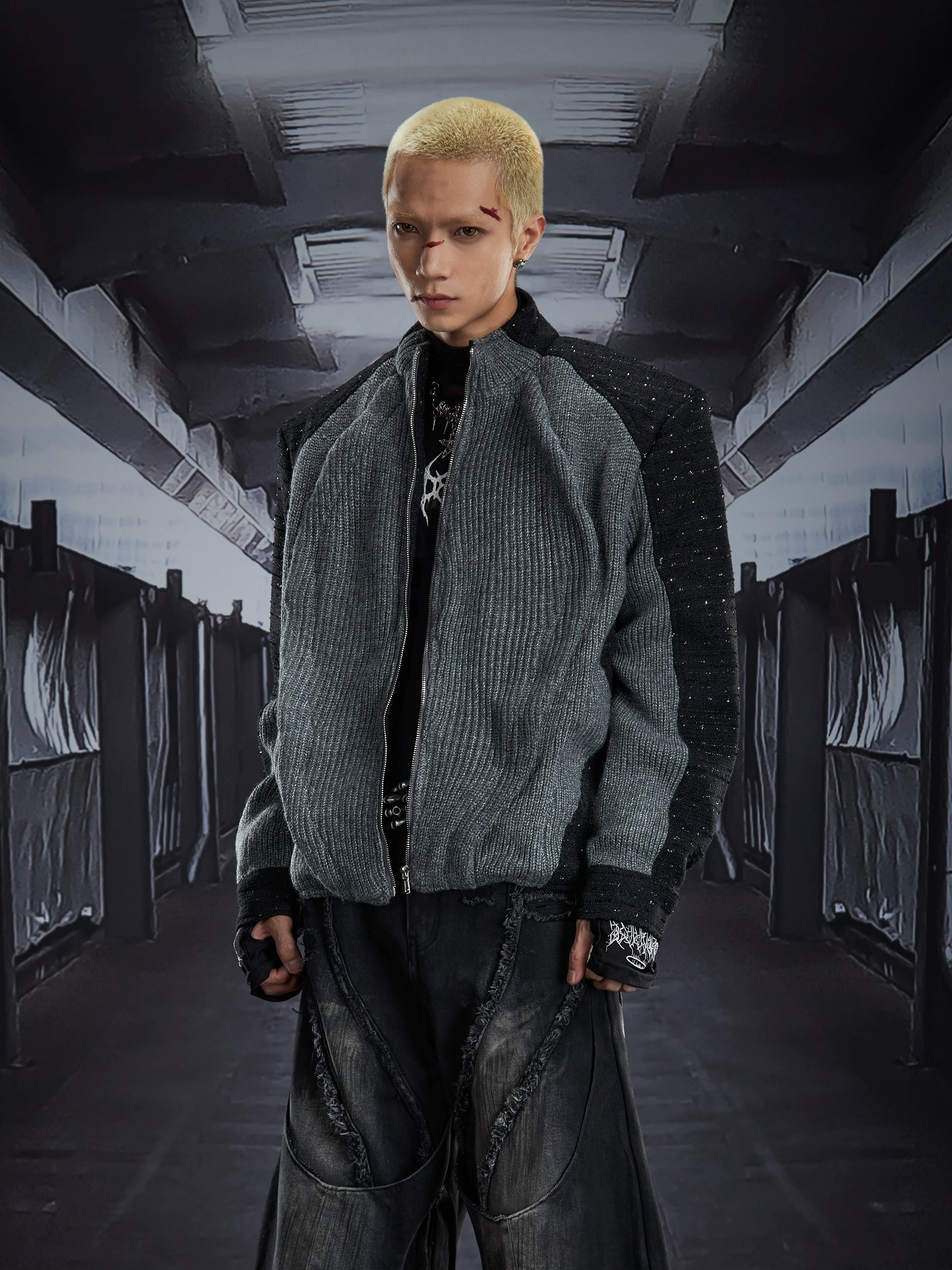 Star-Pattern Colorblock Deconstructed Puffer Jacket