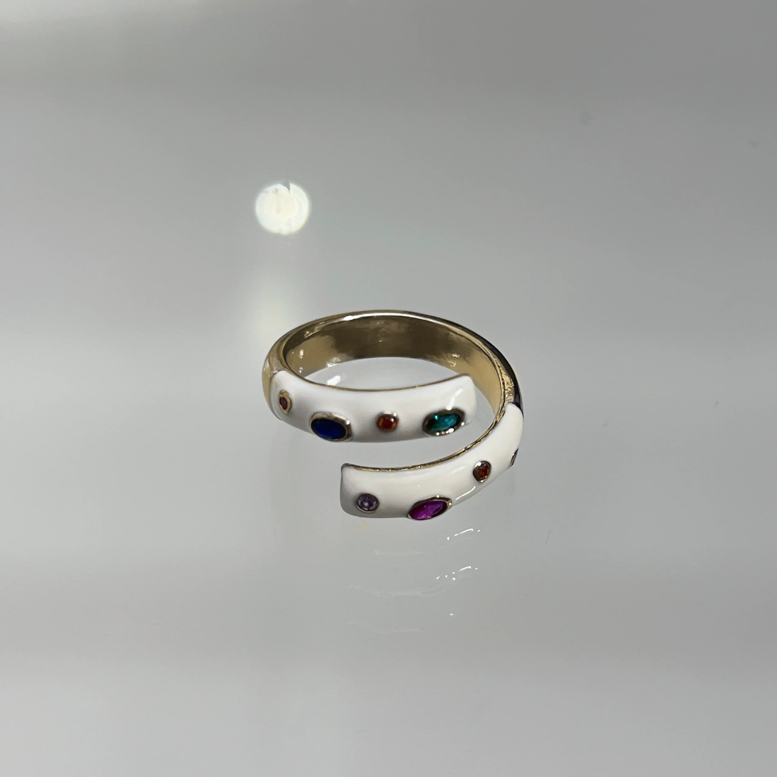 Add color with Sanhoostudio’s graffiti dopamine ring—vibrant hues and playful design bring Barbiecore energy to streetwear. A fun statement ring for bold styling and daily looks.